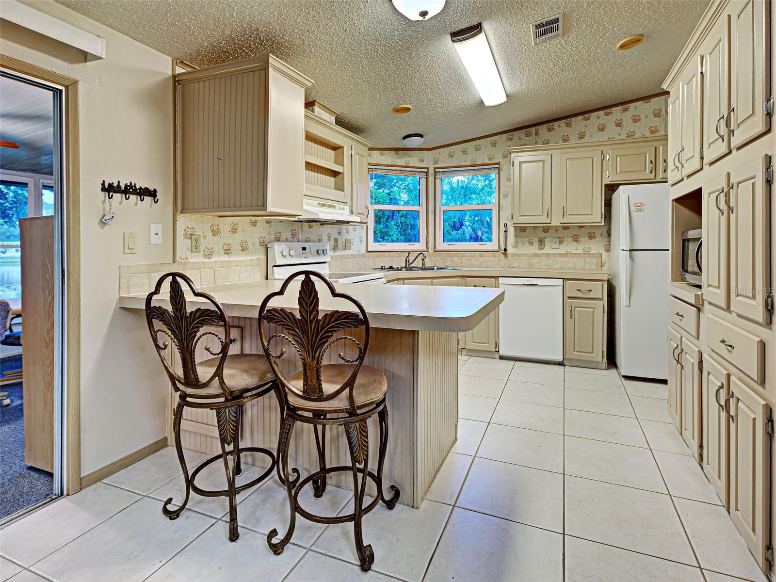 Image 11 of 56 For 620 Woodwyn Court