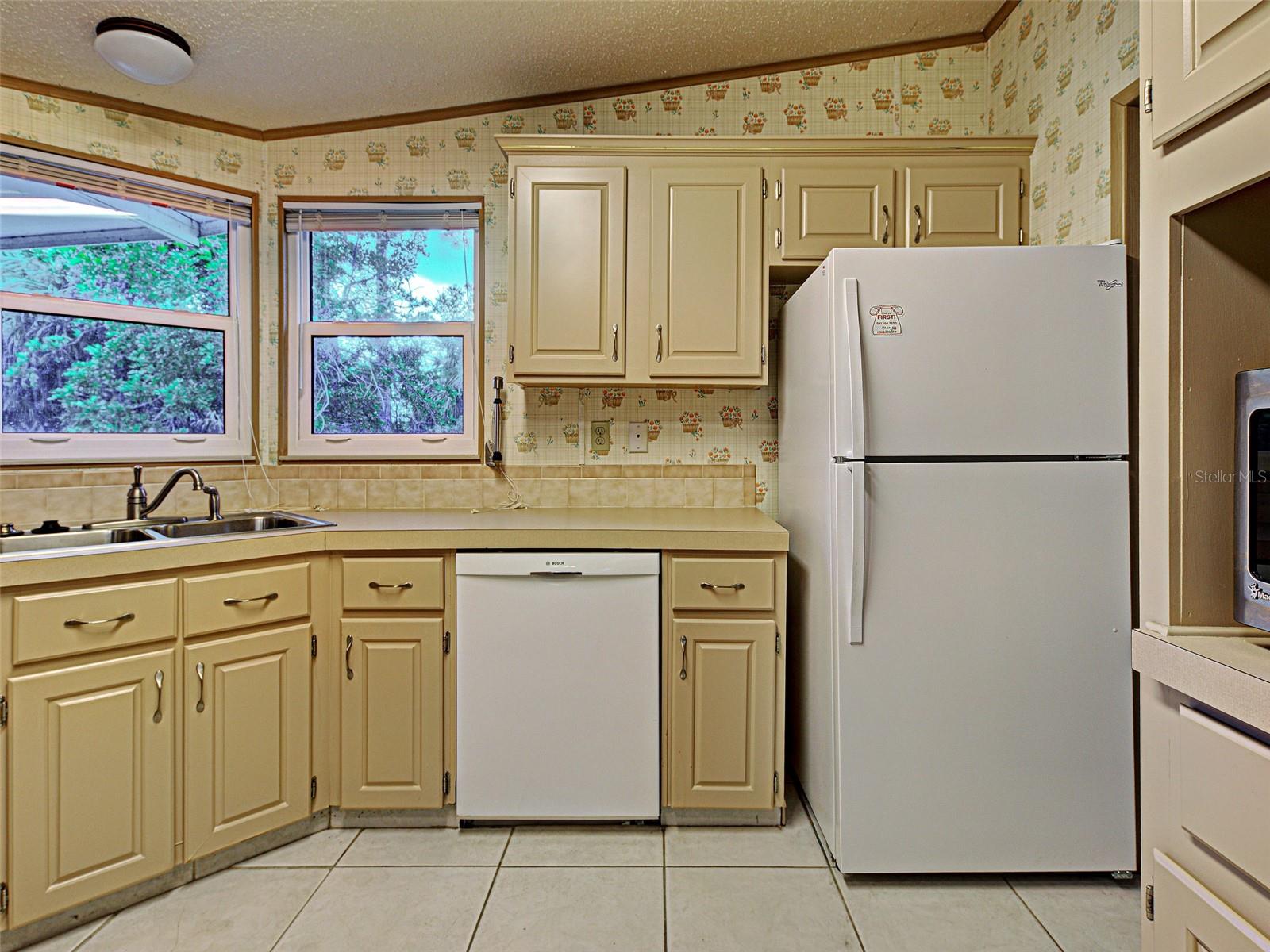 Image 13 of 56 For 620 Woodwyn Court