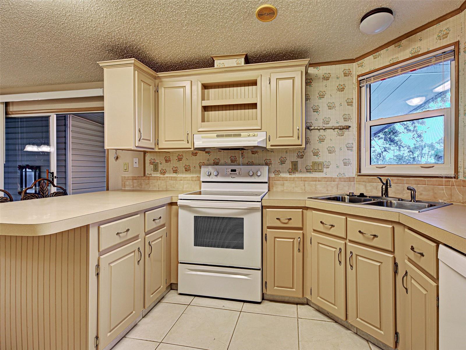 Image 15 of 56 For 620 Woodwyn Court