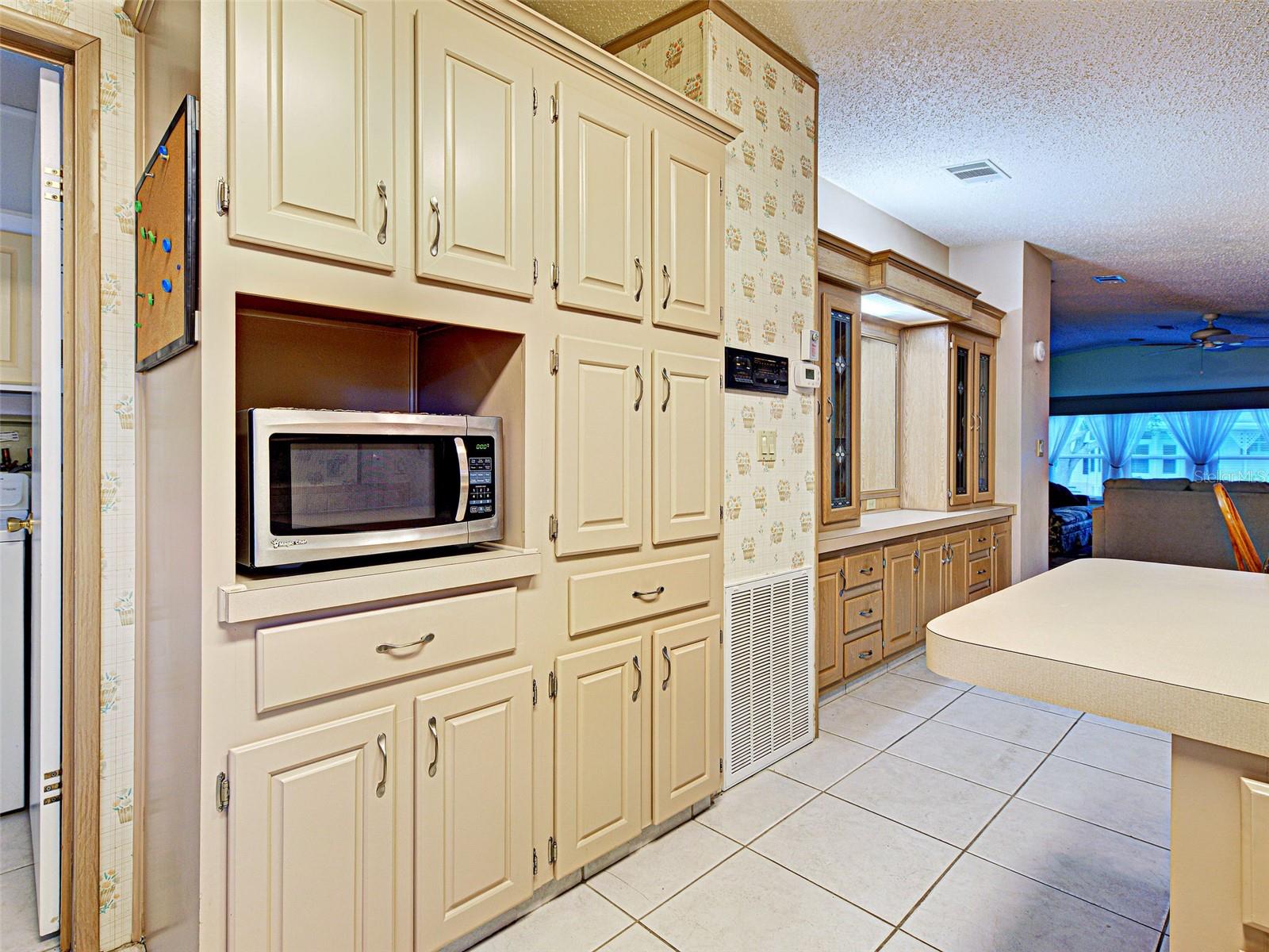 Image 16 of 56 For 620 Woodwyn Court