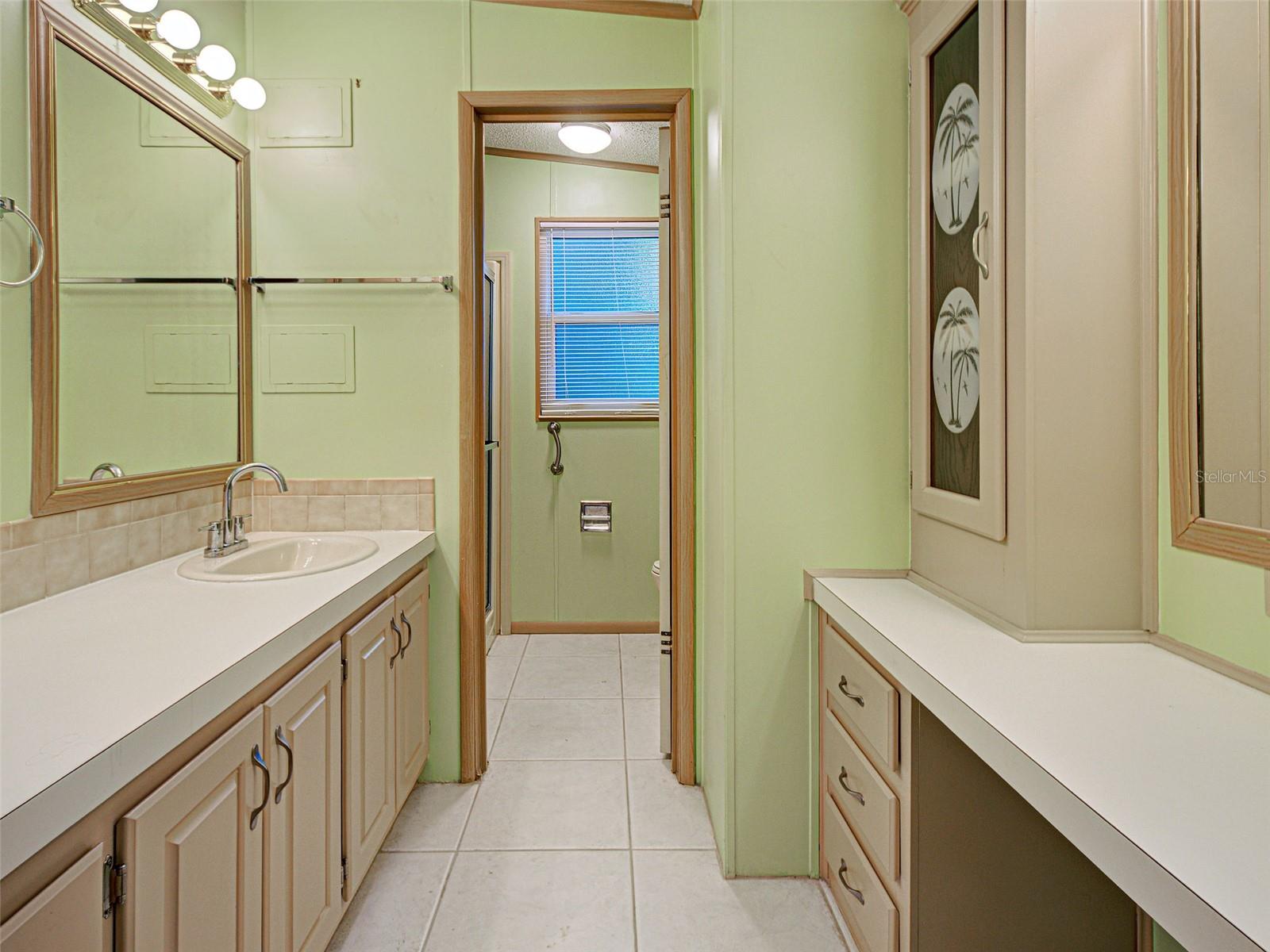 Image 21 of 56 For 620 Woodwyn Court