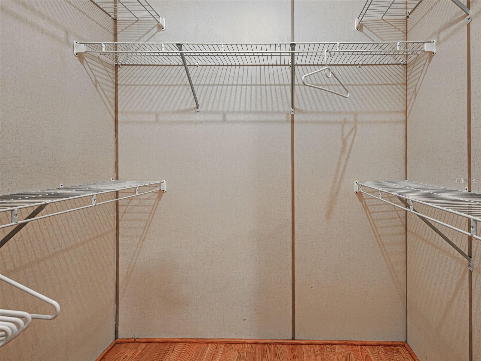 Image 23 of 56 For 620 Woodwyn Court