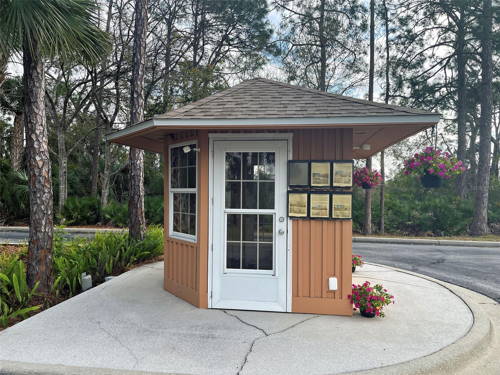 Image 38 of 56 For 620 Woodwyn Court