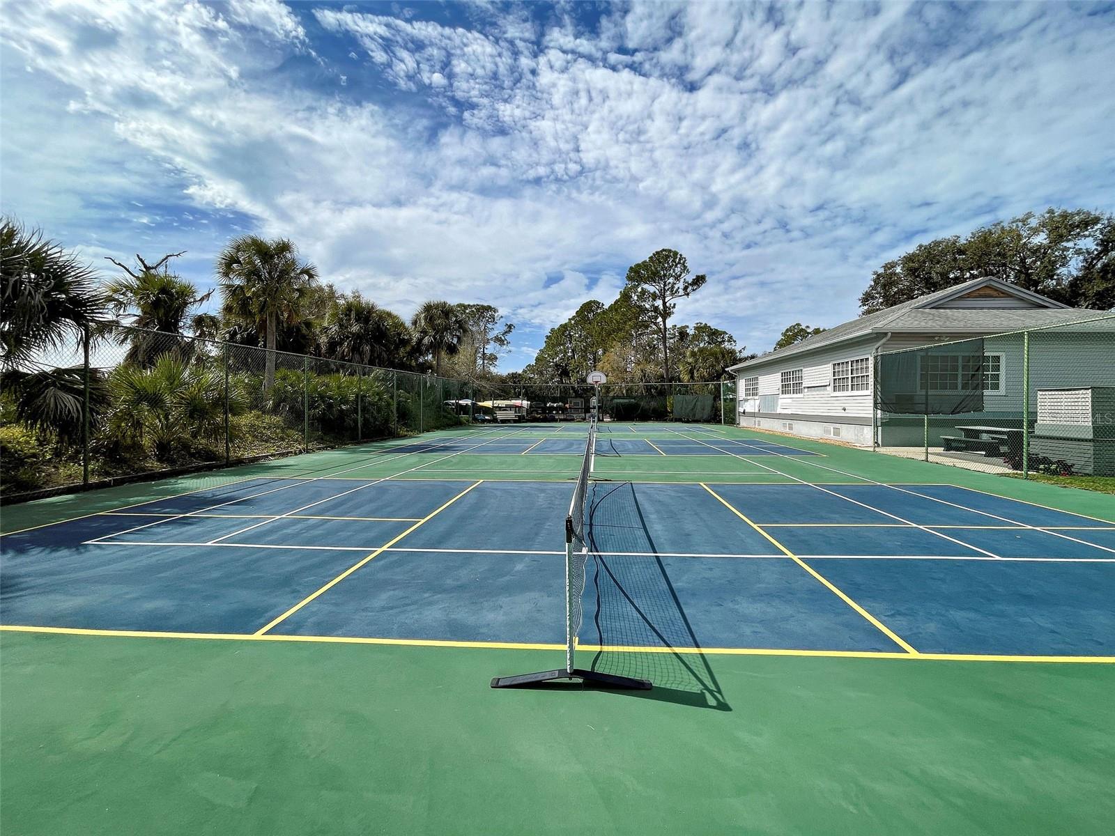 Image 45 of 56 For 620 Woodwyn Court