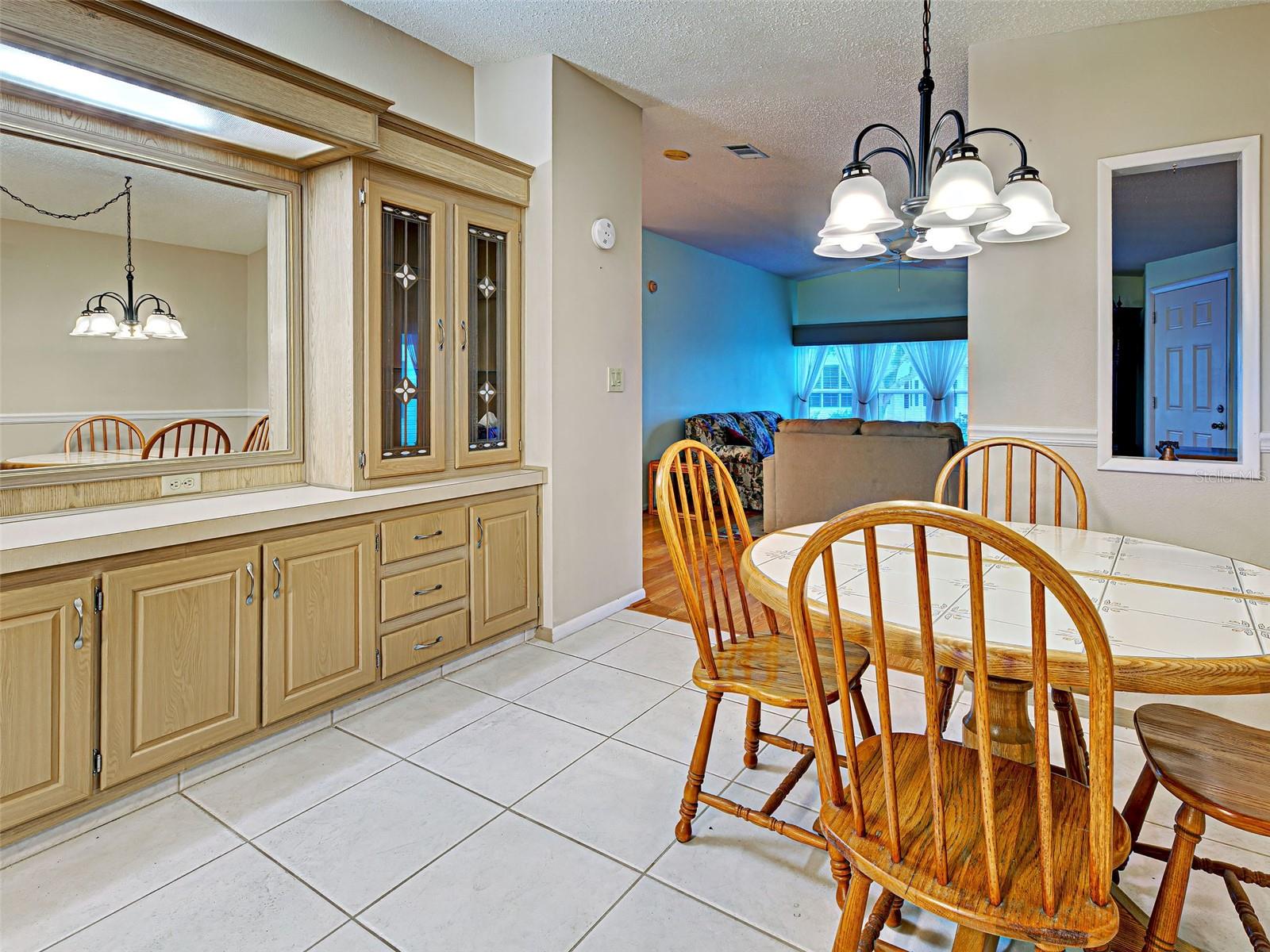 Image 9 of 56 For 620 Woodwyn Court