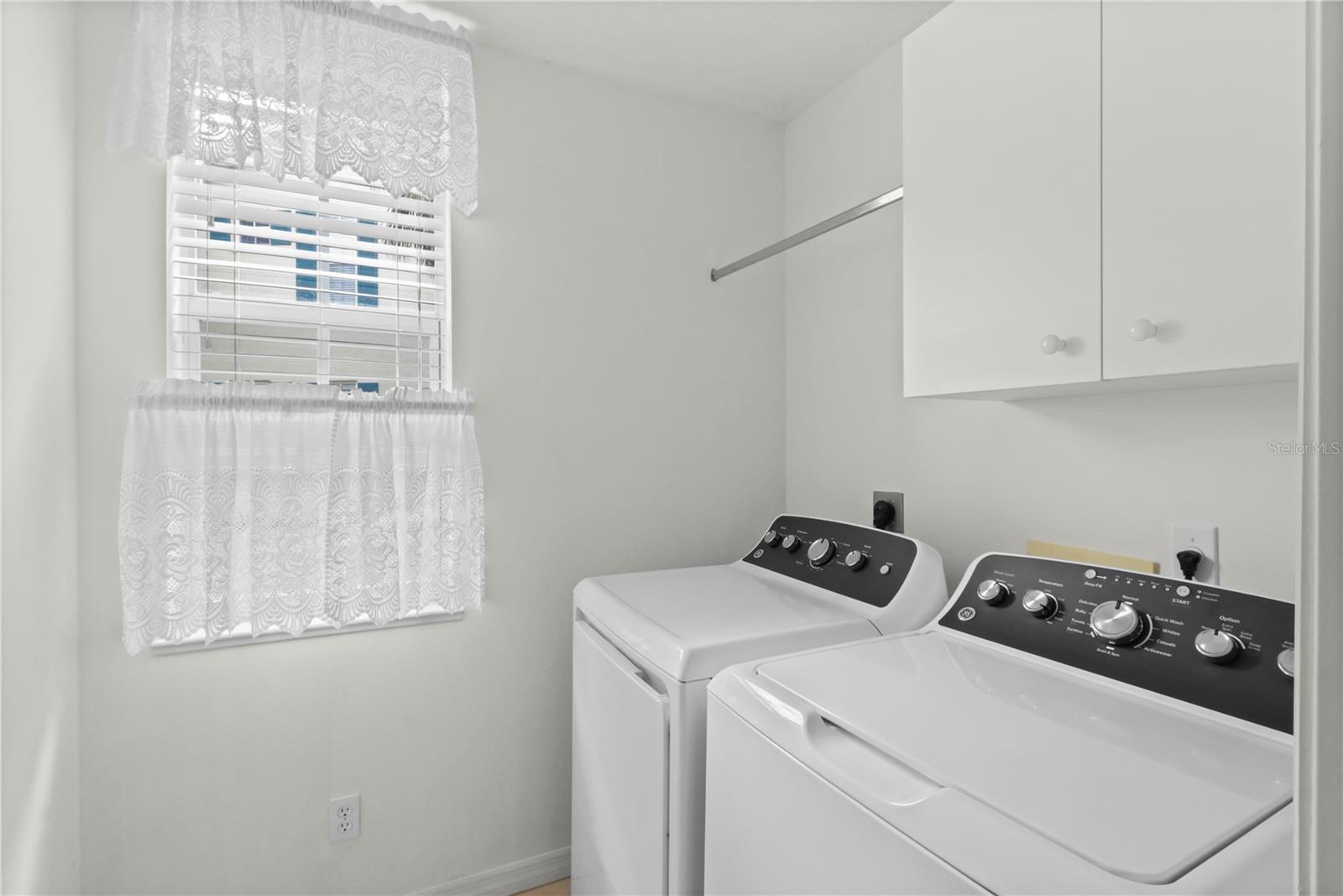 Image 23 of 48 For 780 Montrose Drive 101