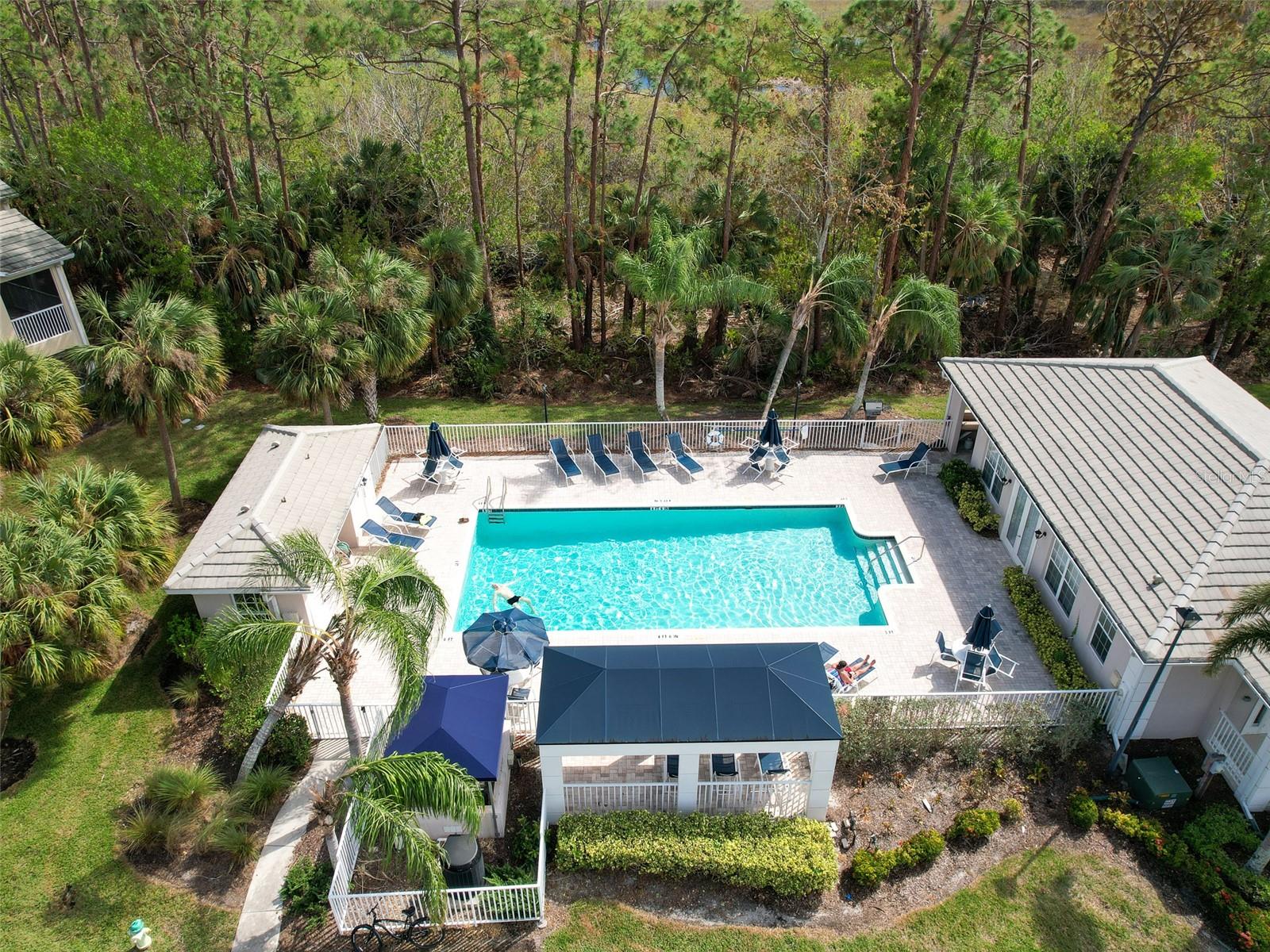 Image 31 of 48 For 780 Montrose Drive 101