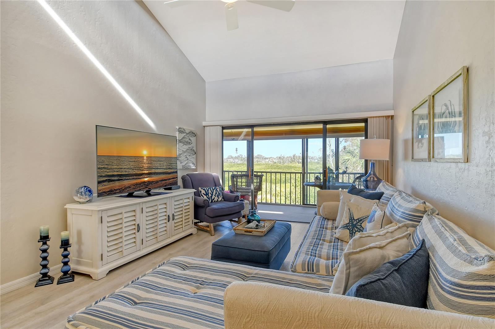 Image 11 of 50 For 1106 Bird Bay Way 316