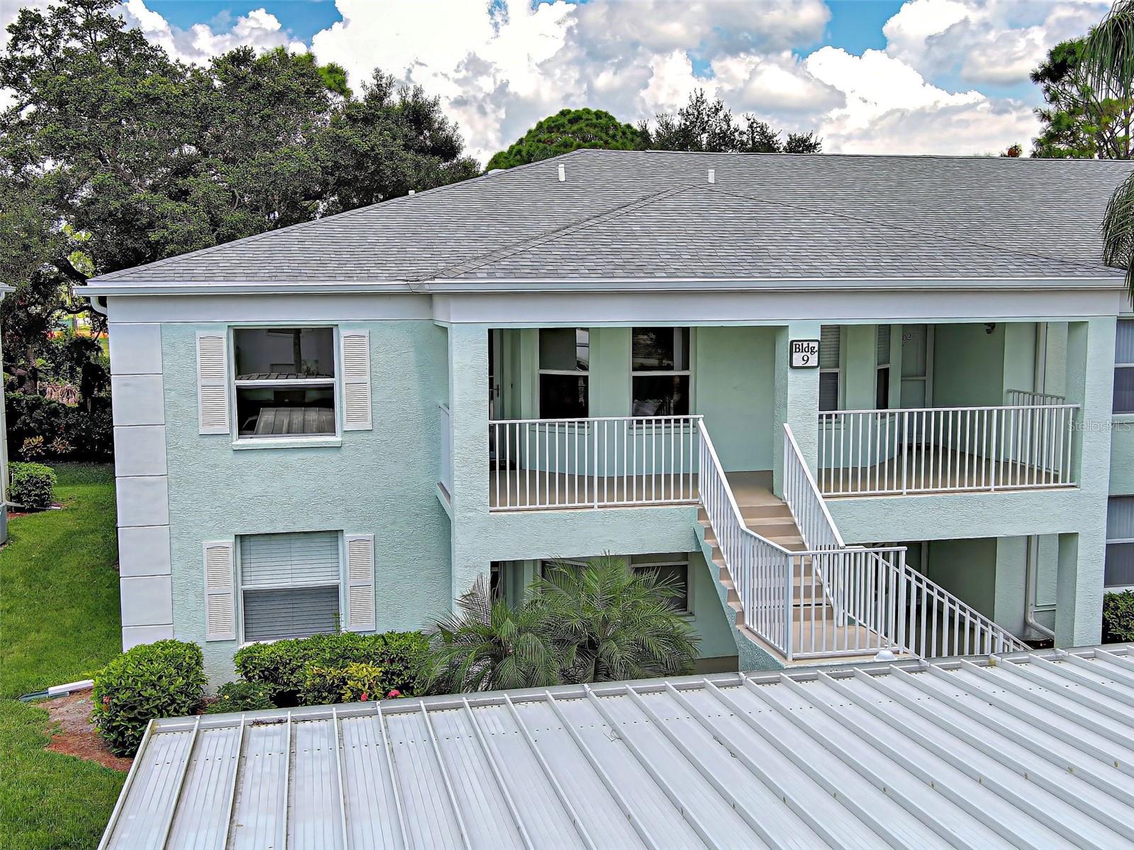 Image 29 of 37 For 5725 Greenwood Avenue 9201