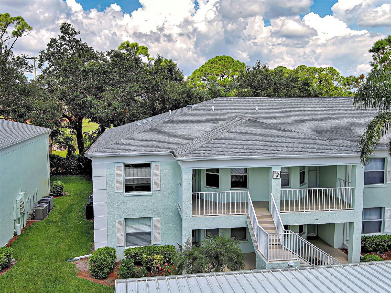 Image 30 of 37 For 5725 Greenwood Avenue 9201