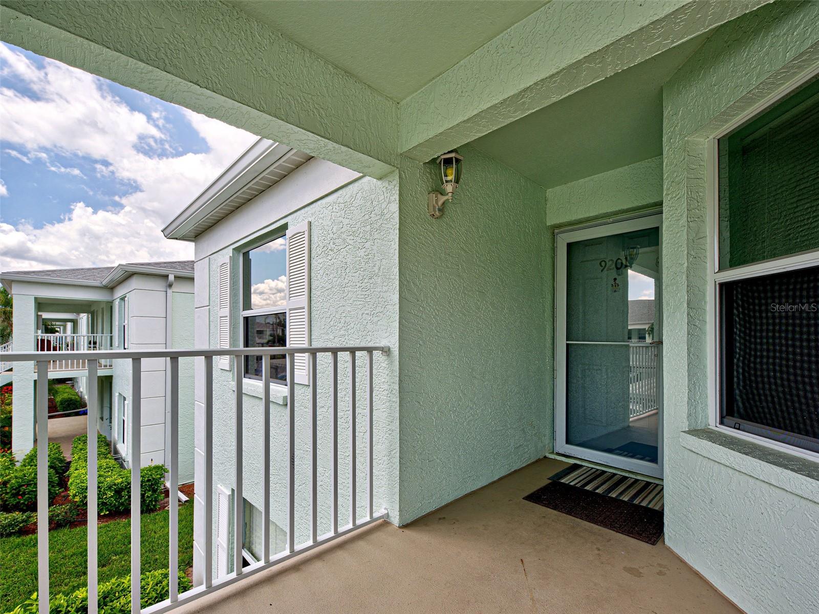 Image 6 of 37 For 5725 Greenwood Avenue 9201