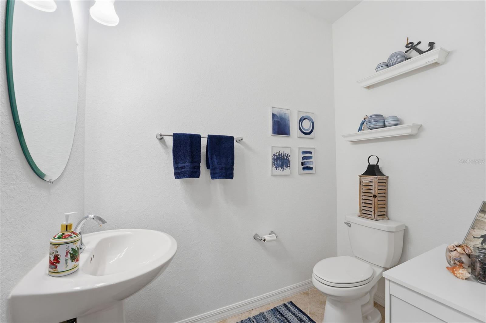 Image 14 of 89 For 20392 Lagente Circle