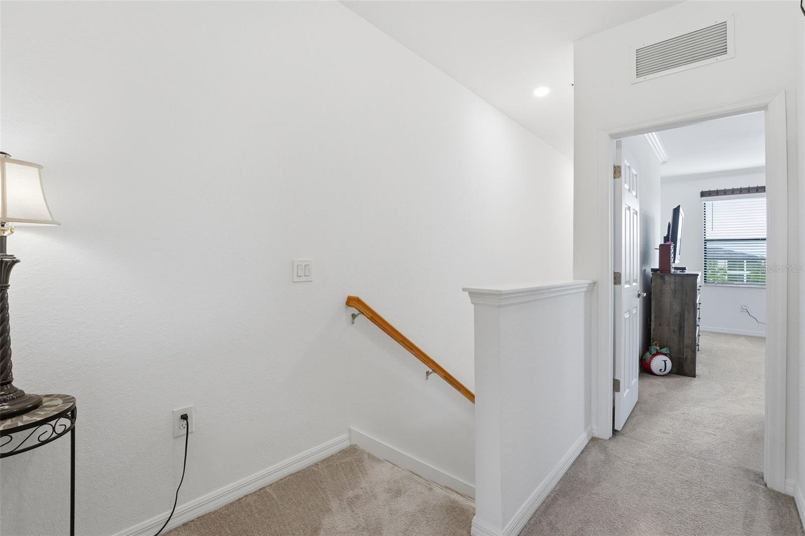 Image 17 of 89 For 20392 Lagente Circle