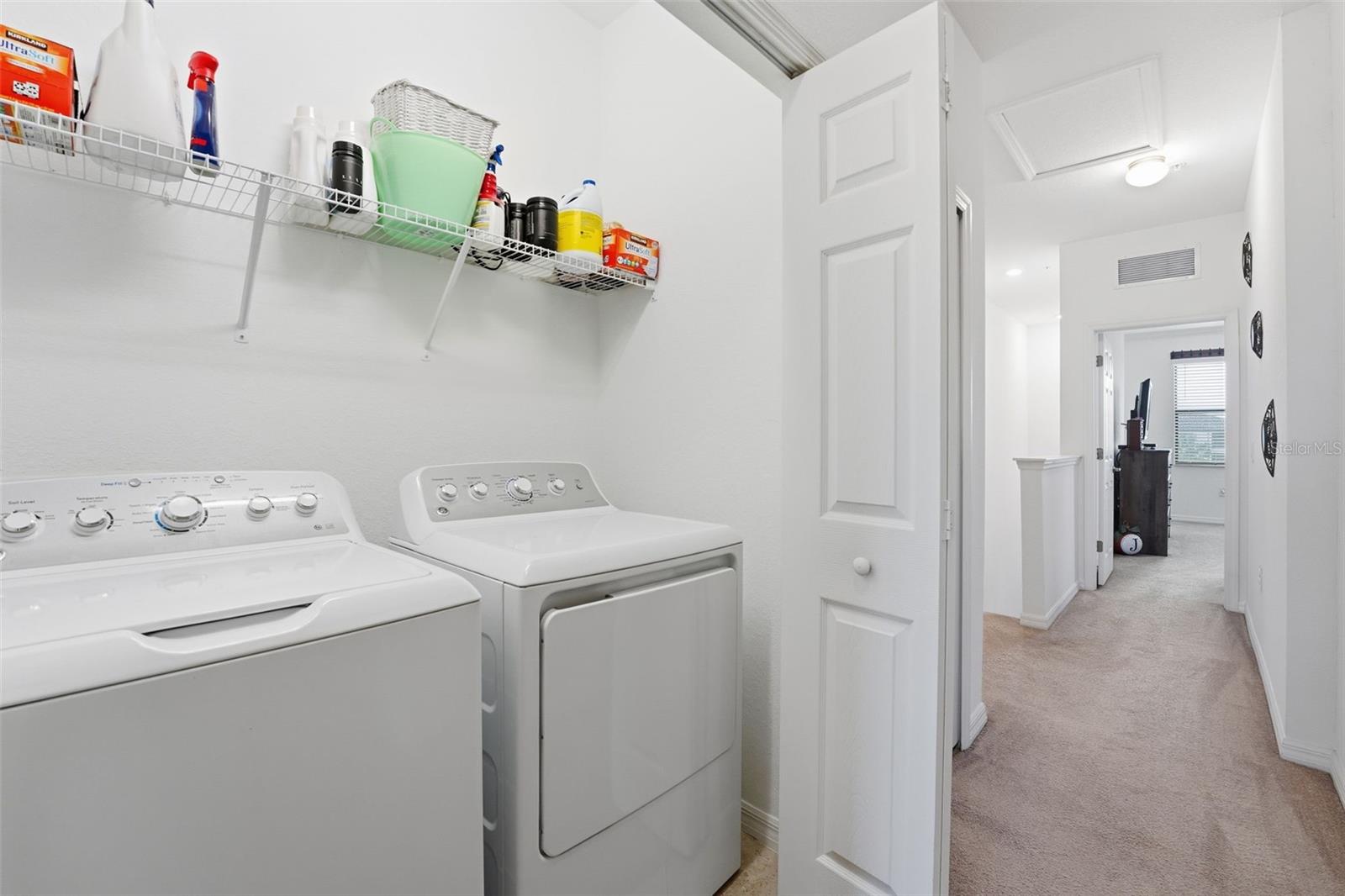 Image 28 of 89 For 20392 Lagente Circle