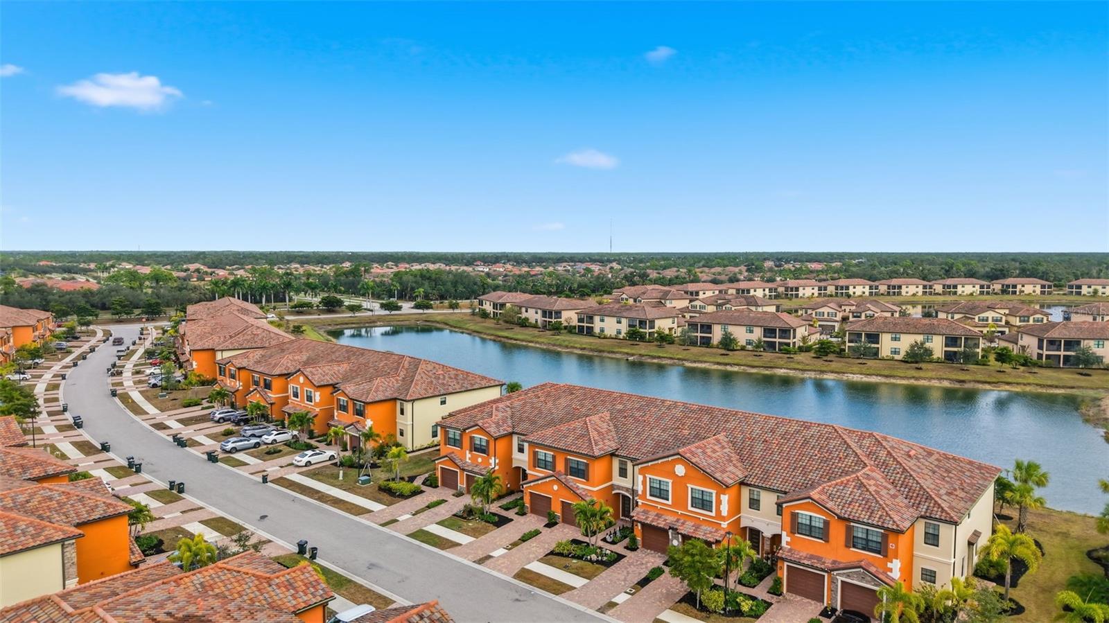 Image 33 of 89 For 20392 Lagente Circle