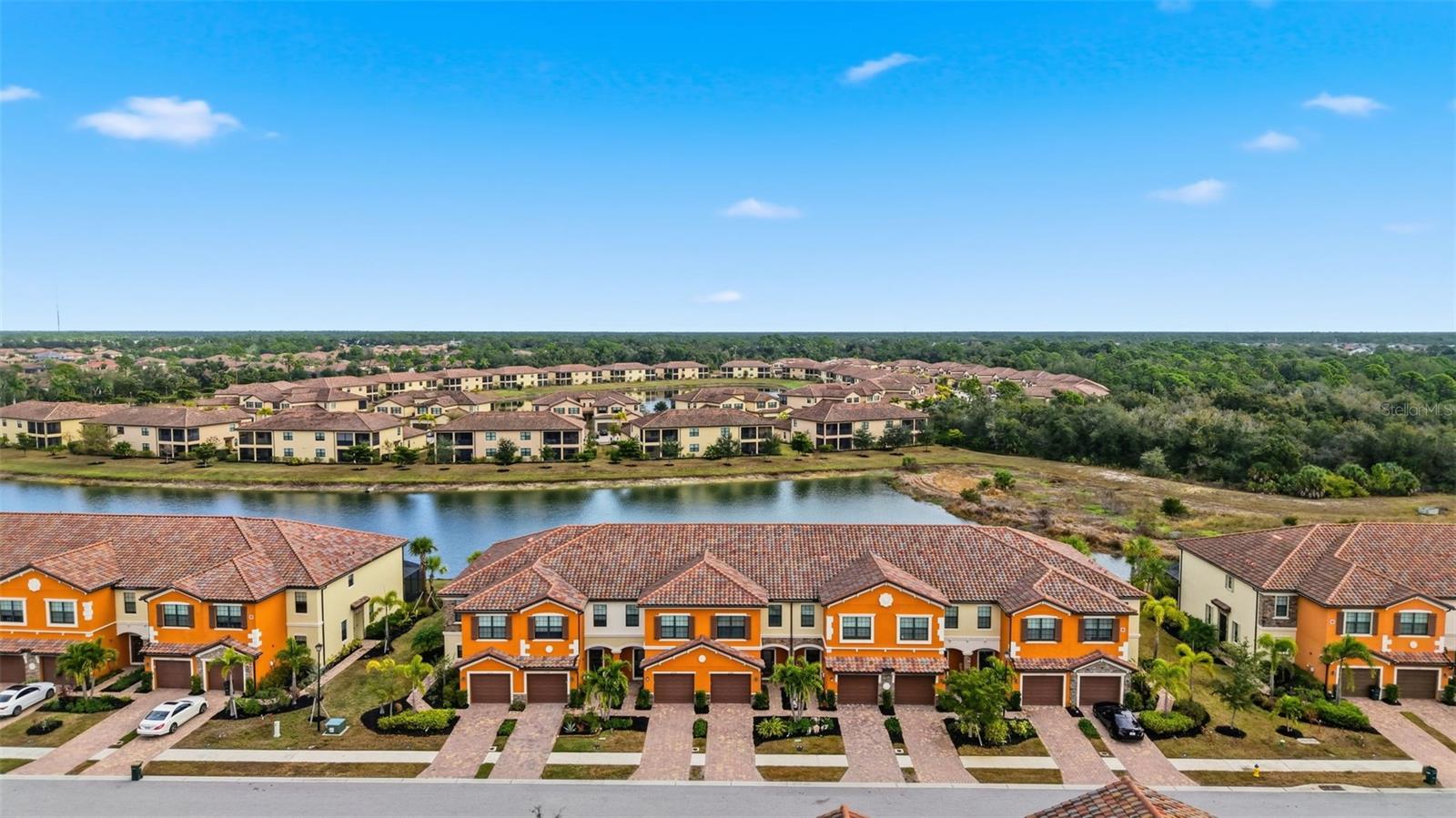 Image 34 of 89 For 20392 Lagente Circle