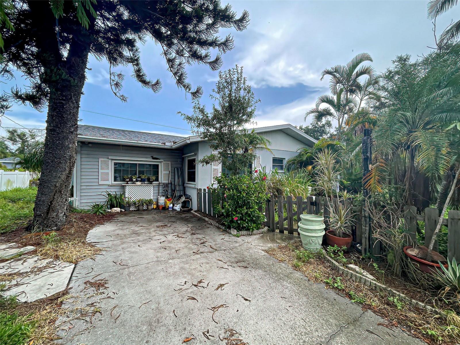 Details for 516 Southland Road, VENICE, FL 34293