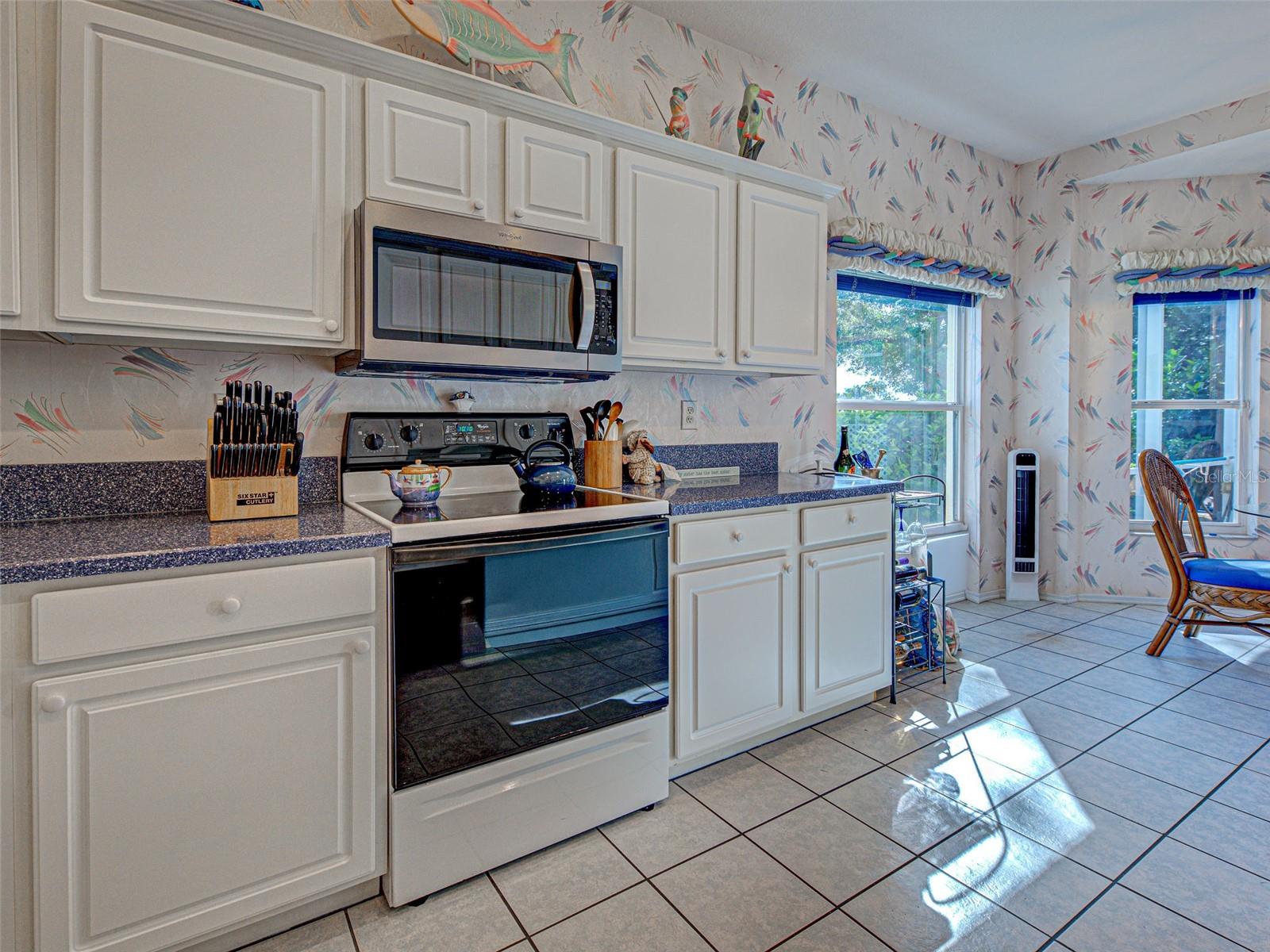 Image 16 of 50 For 4220 Tennyson Way
