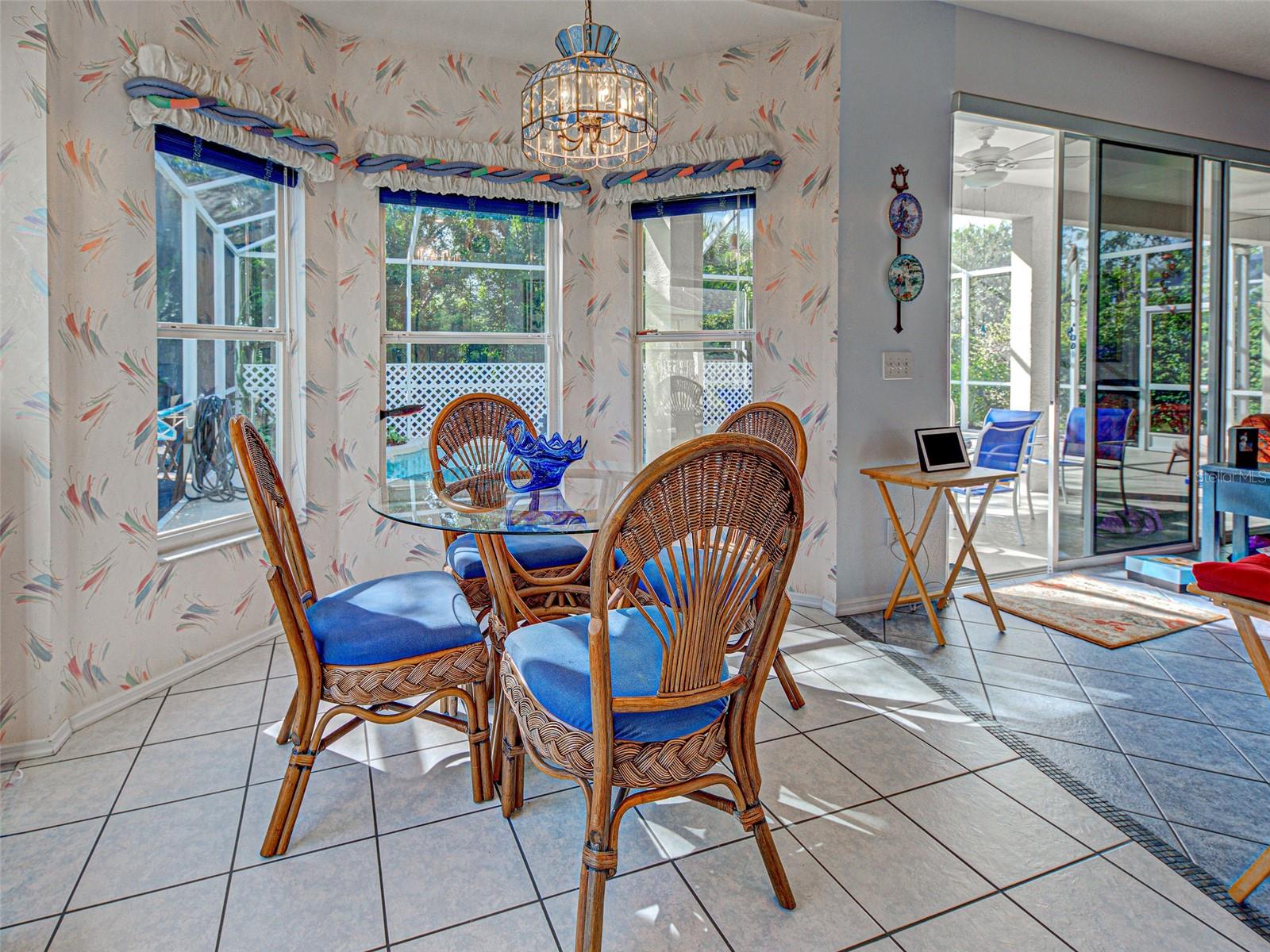 Image 18 of 50 For 4220 Tennyson Way