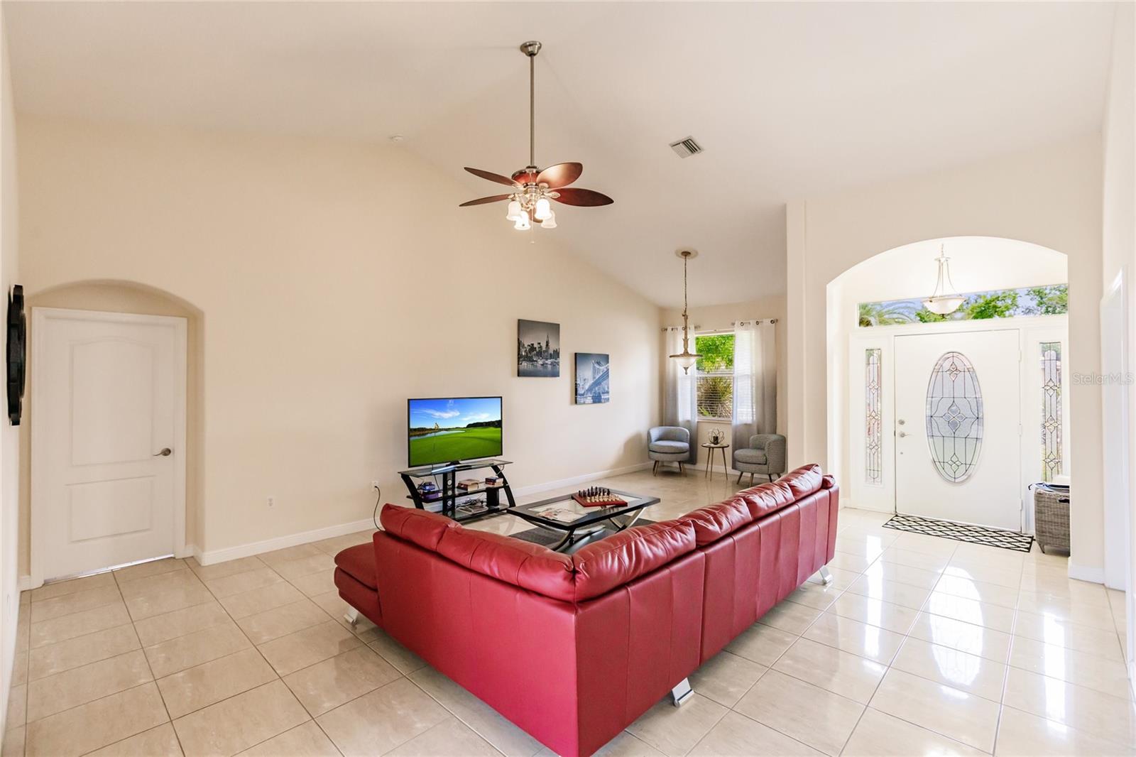 Image 11 of 72 For 2209 Sonoma Drive E