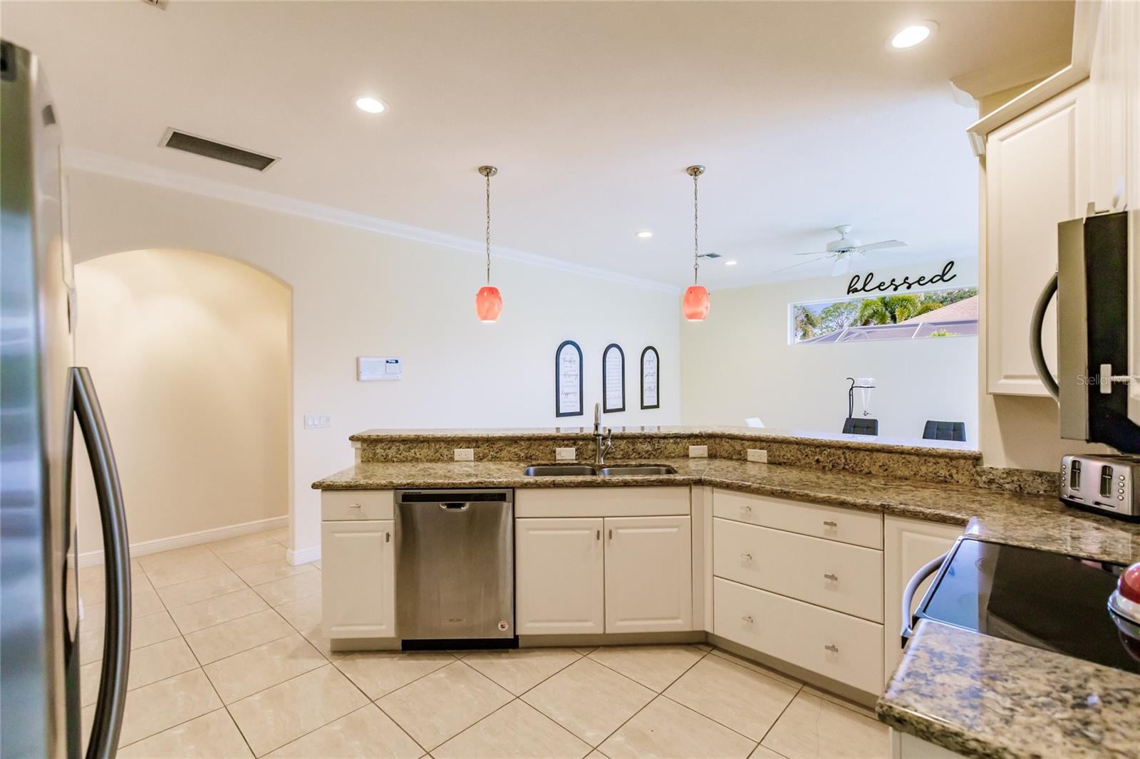 Image 15 of 72 For 2209 Sonoma Drive E