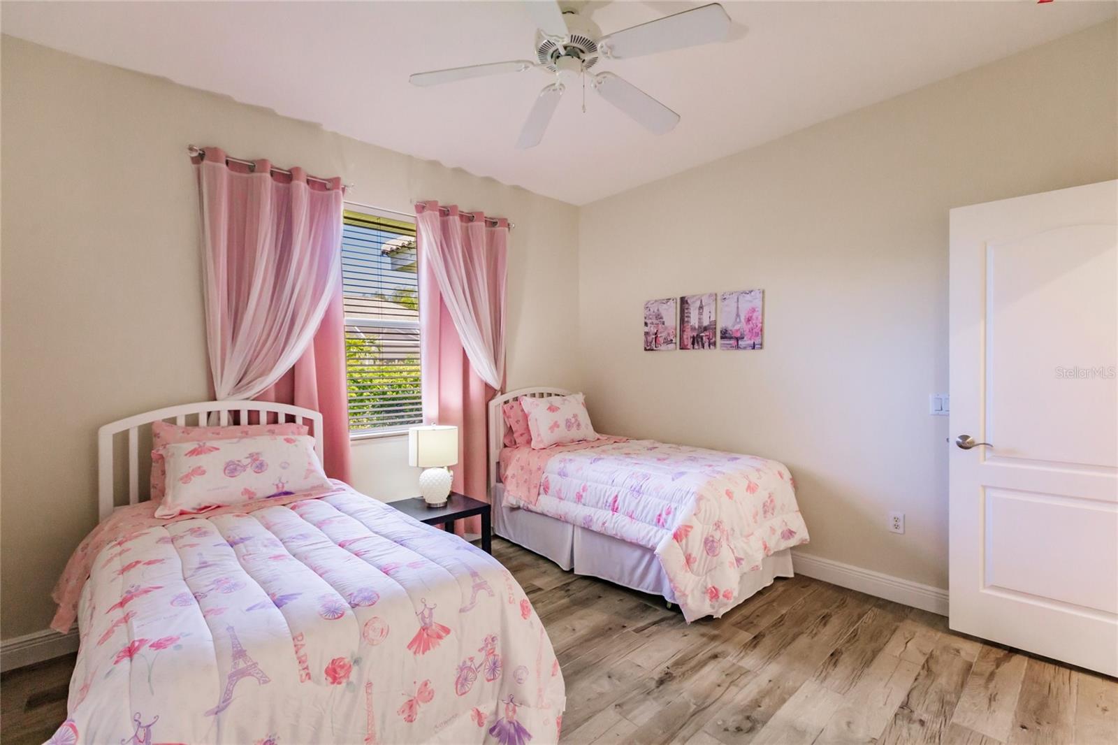Image 36 of 72 For 2209 Sonoma Drive E