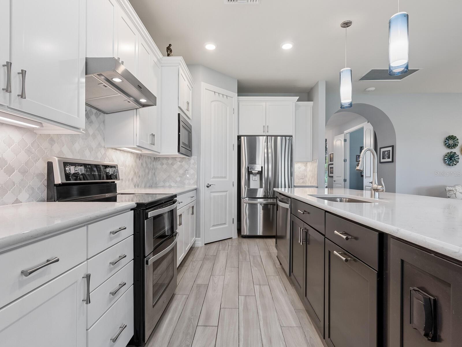 Image 14 of 38 For 13240 Esposito Street