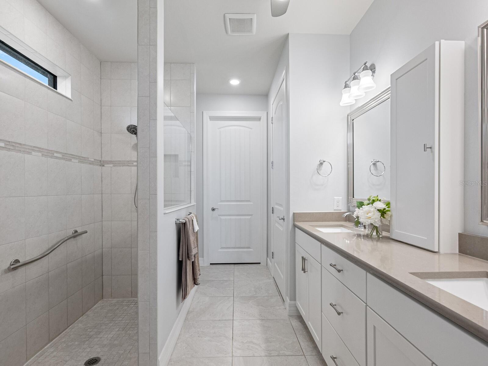 Image 17 of 38 For 13240 Esposito Street