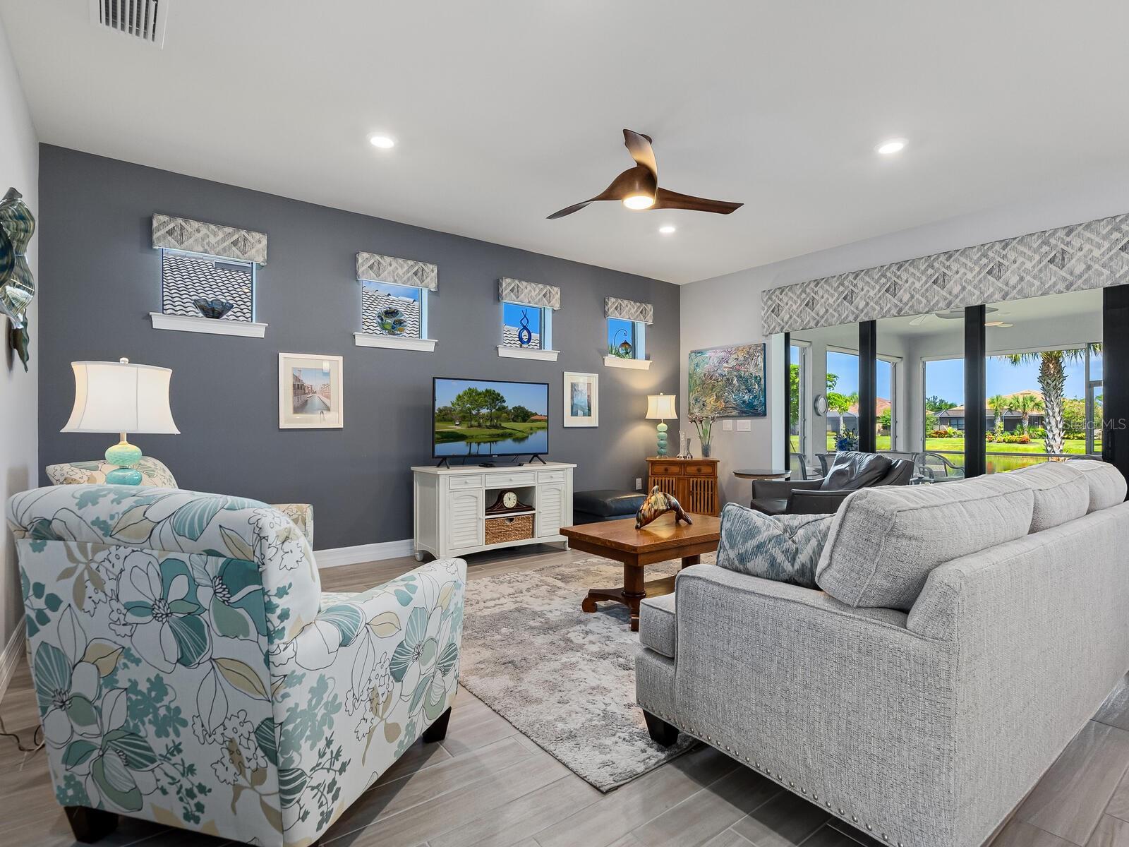 Image 4 of 38 For 13240 Esposito Street