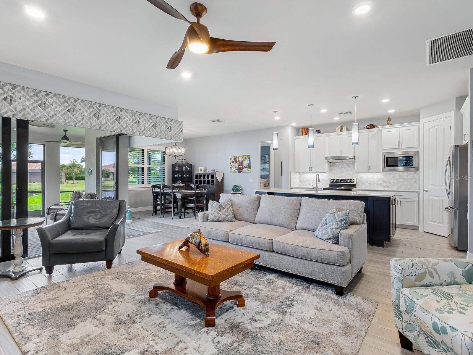 Image 6 of 38 For 13240 Esposito Street