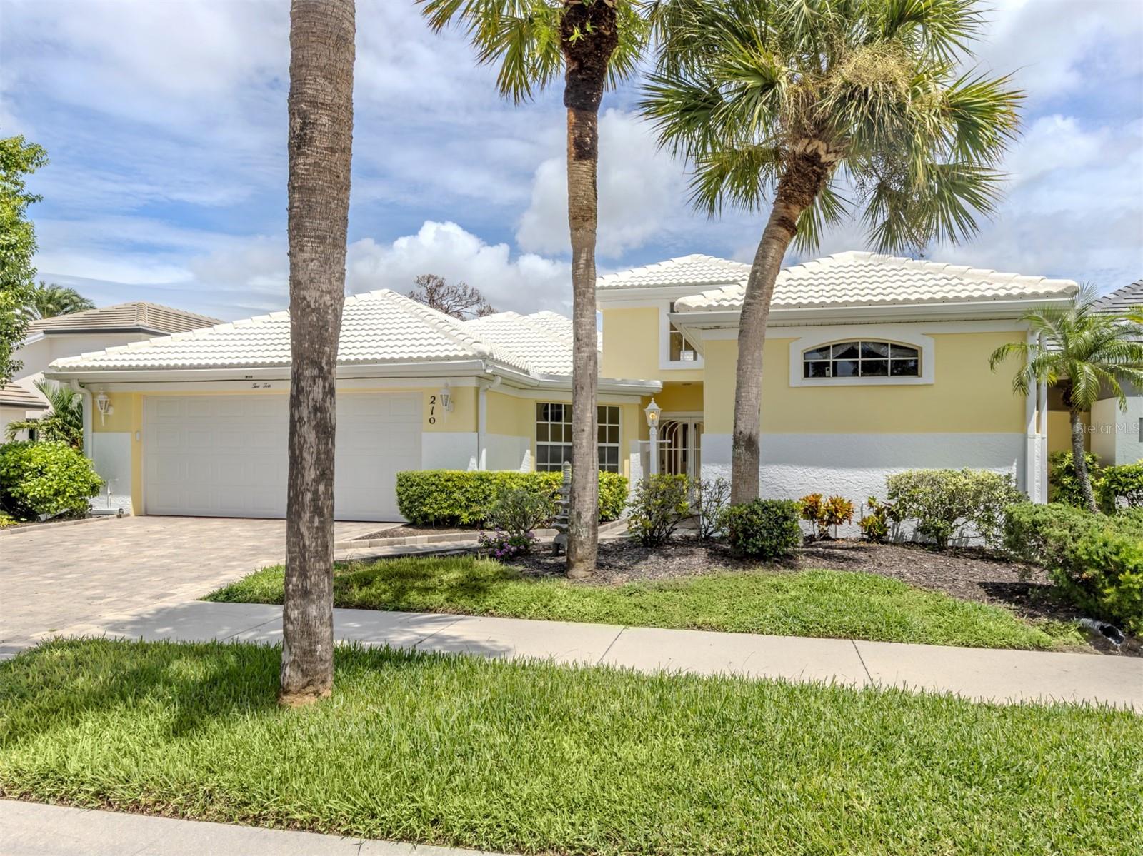 Details for 210 Vestavia Drive, VENICE, FL 34292