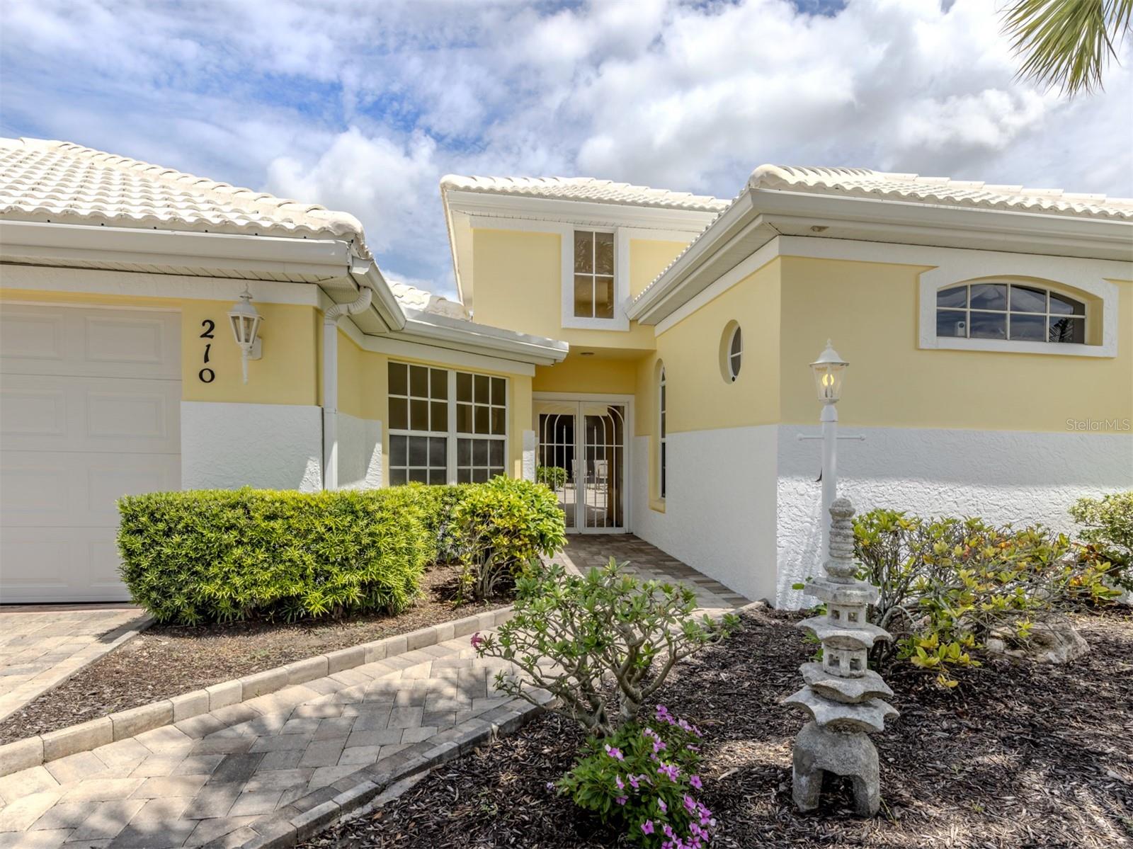 Image 4 of 70 For 210 Vestavia Drive