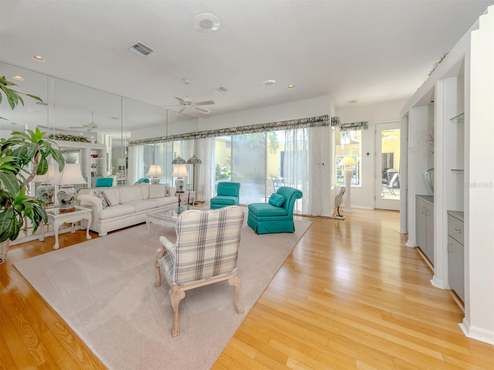 Image 7 of 70 For 210 Vestavia Drive