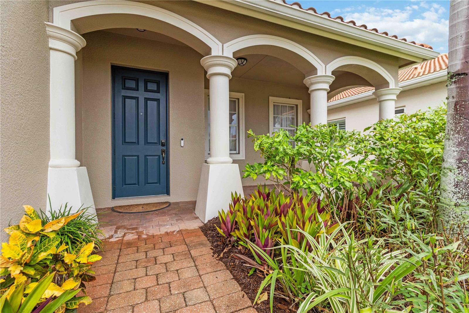 Image 11 of 50 For 24439 Riverfront Drive