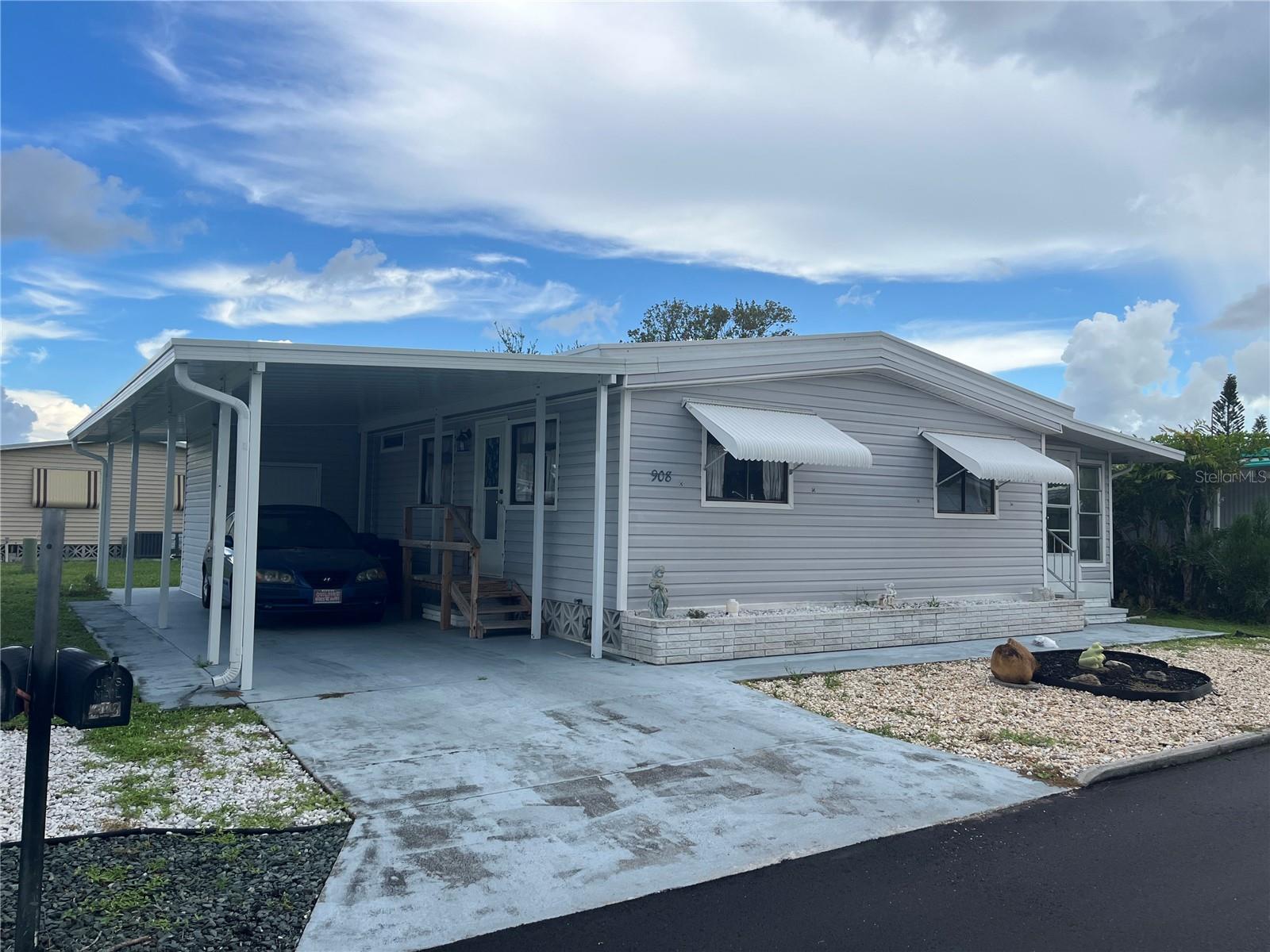 Details for 908 Jolanda Circle, VENICE, FL 34285