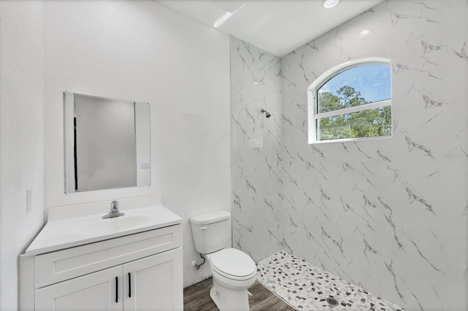 Image 17 of 41 For 1311 Friar Street