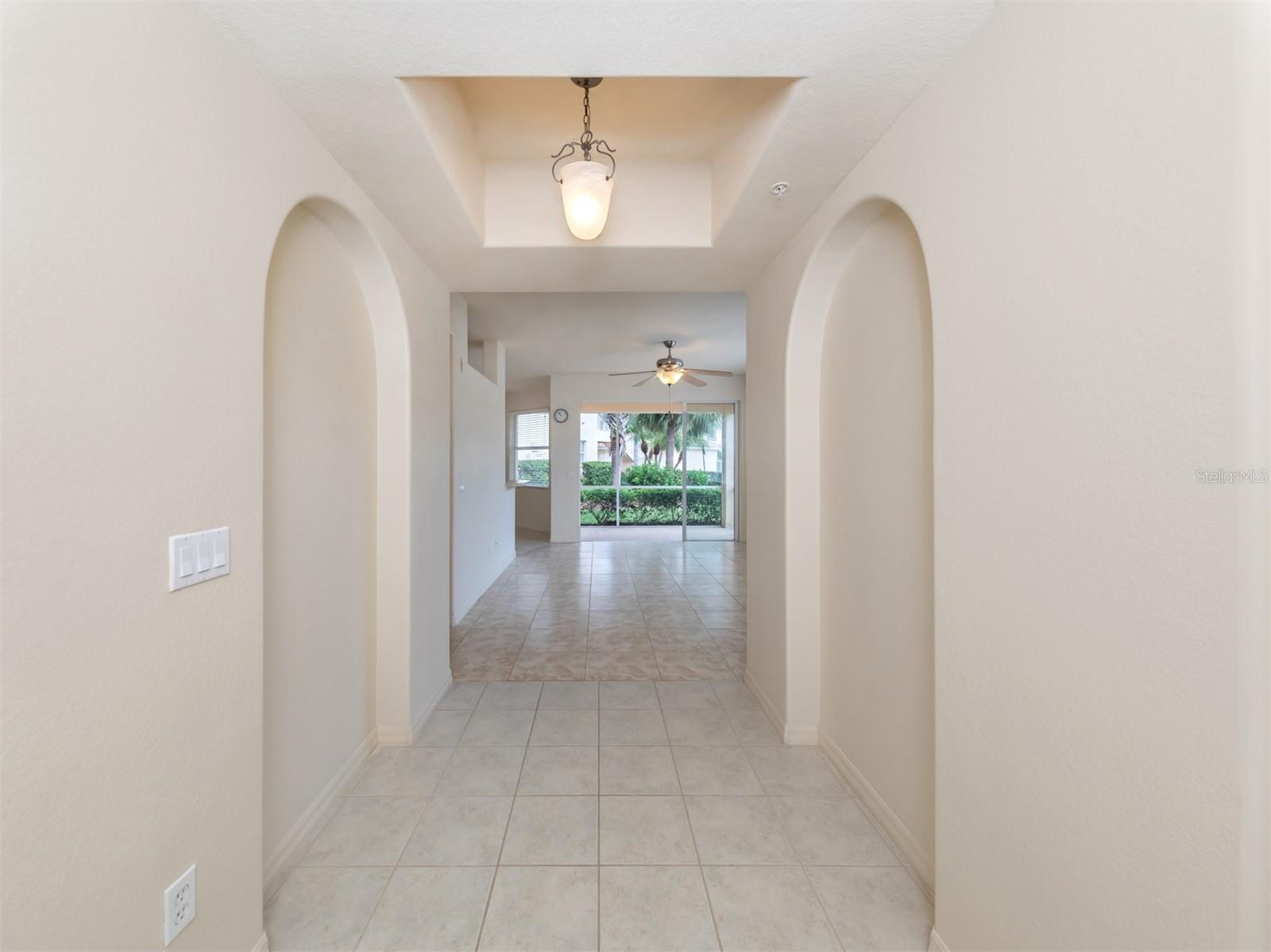 Image 11 of 76 For 4437 Corso Venetia Boulevard B17