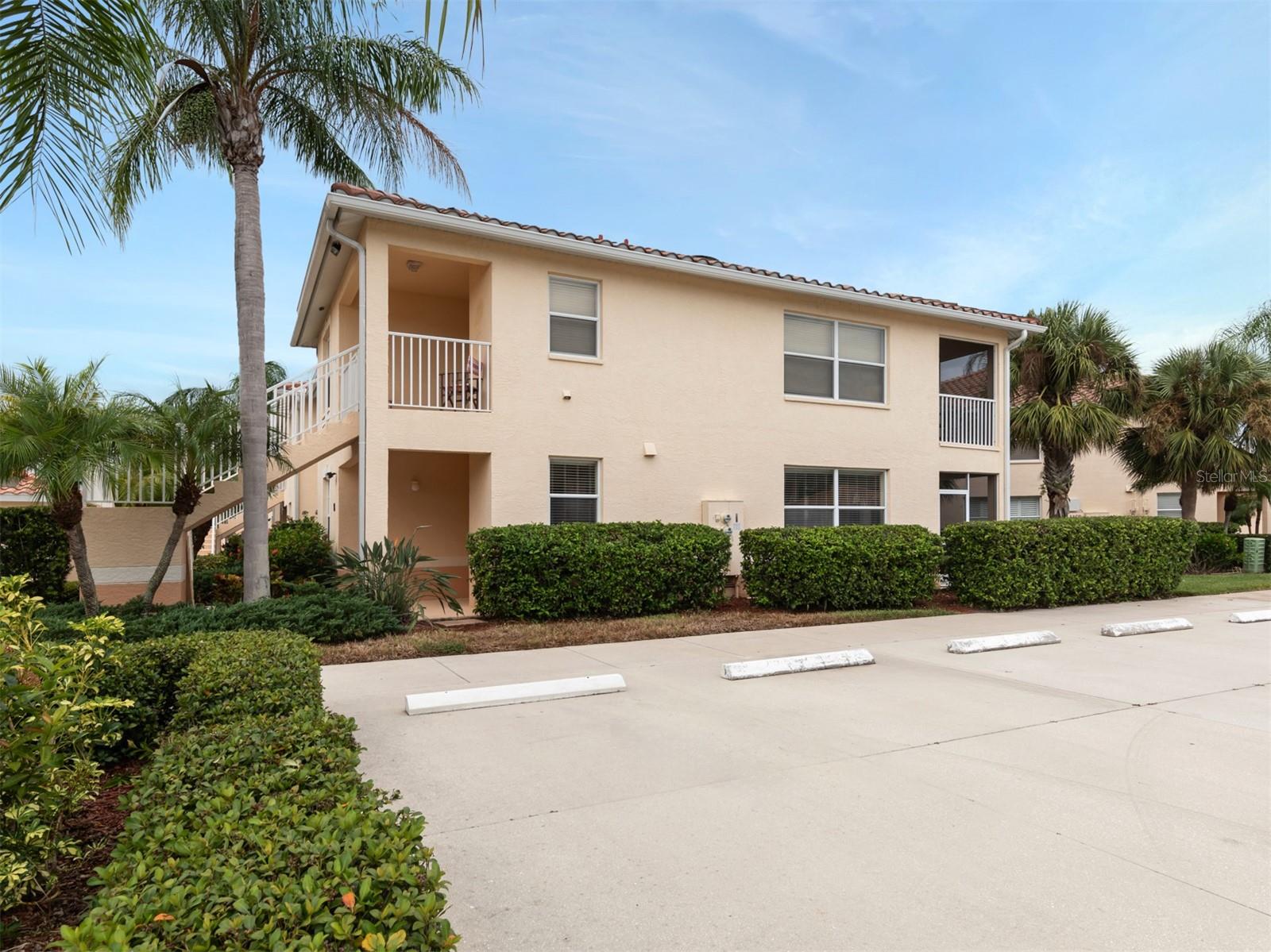 Image 2 of 76 For 4437 Corso Venetia Boulevard B17