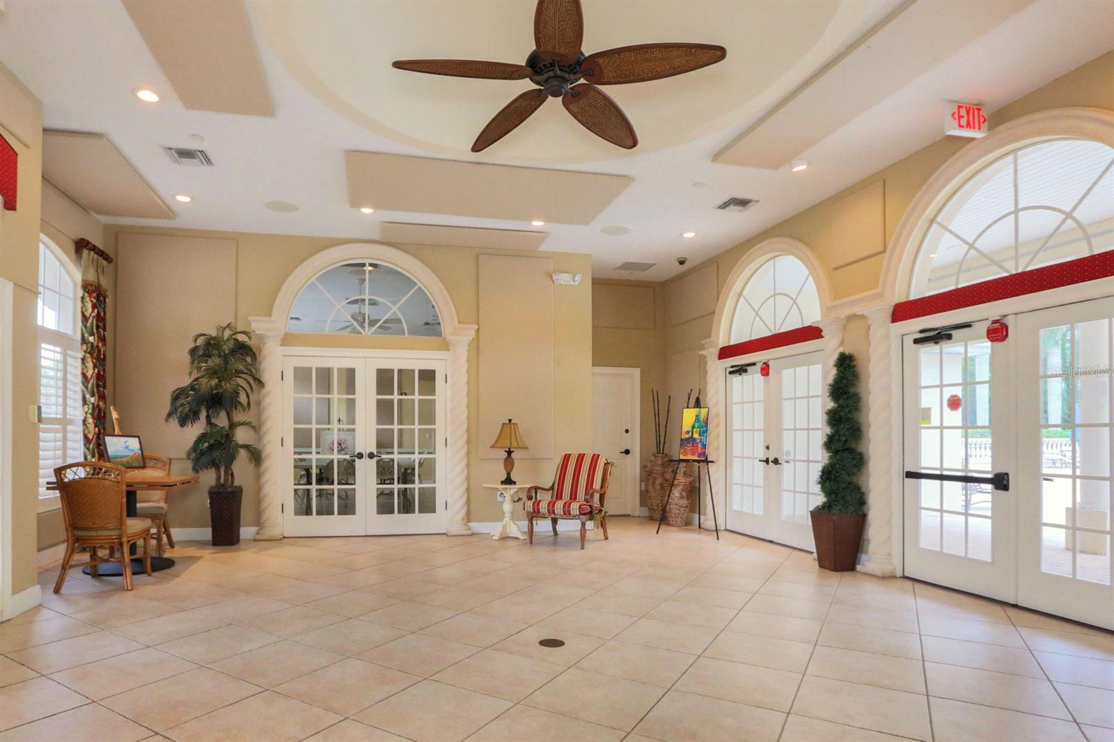 Image 37 of 76 For 4437 Corso Venetia Boulevard B17