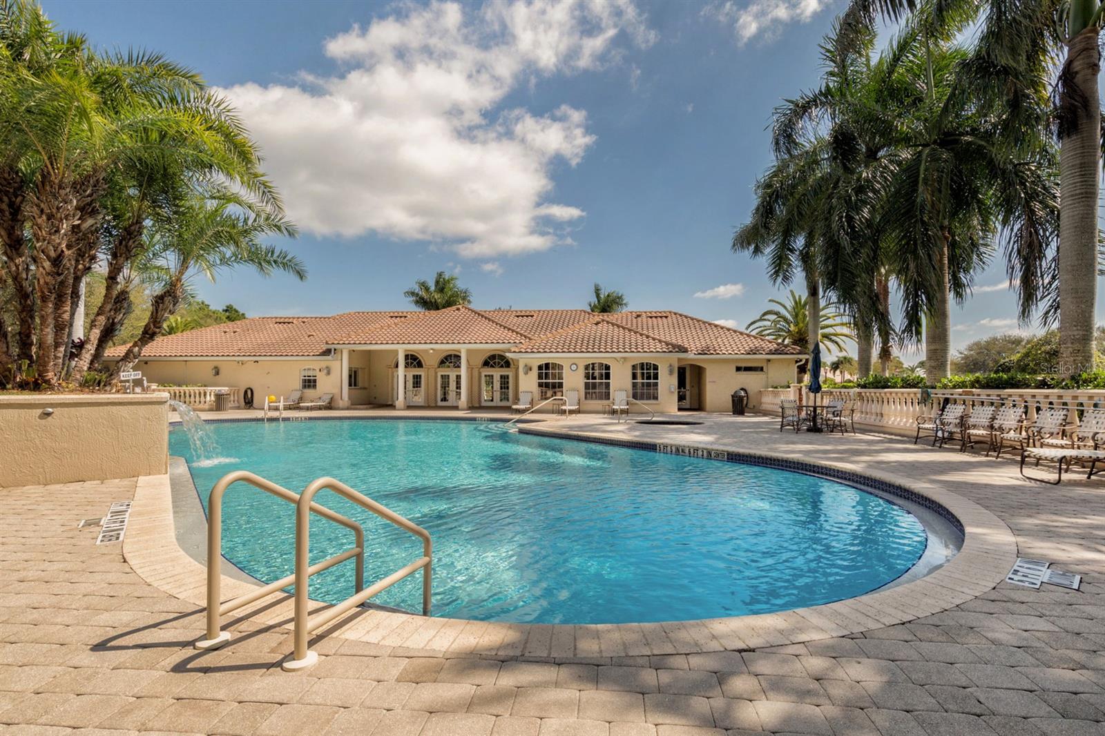 Image 45 of 76 For 4437 Corso Venetia Boulevard B17
