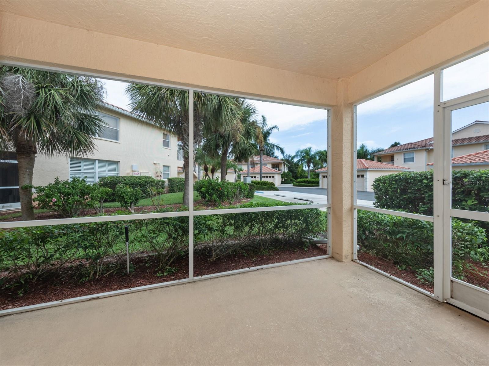Image 9 of 76 For 4437 Corso Venetia Boulevard B17