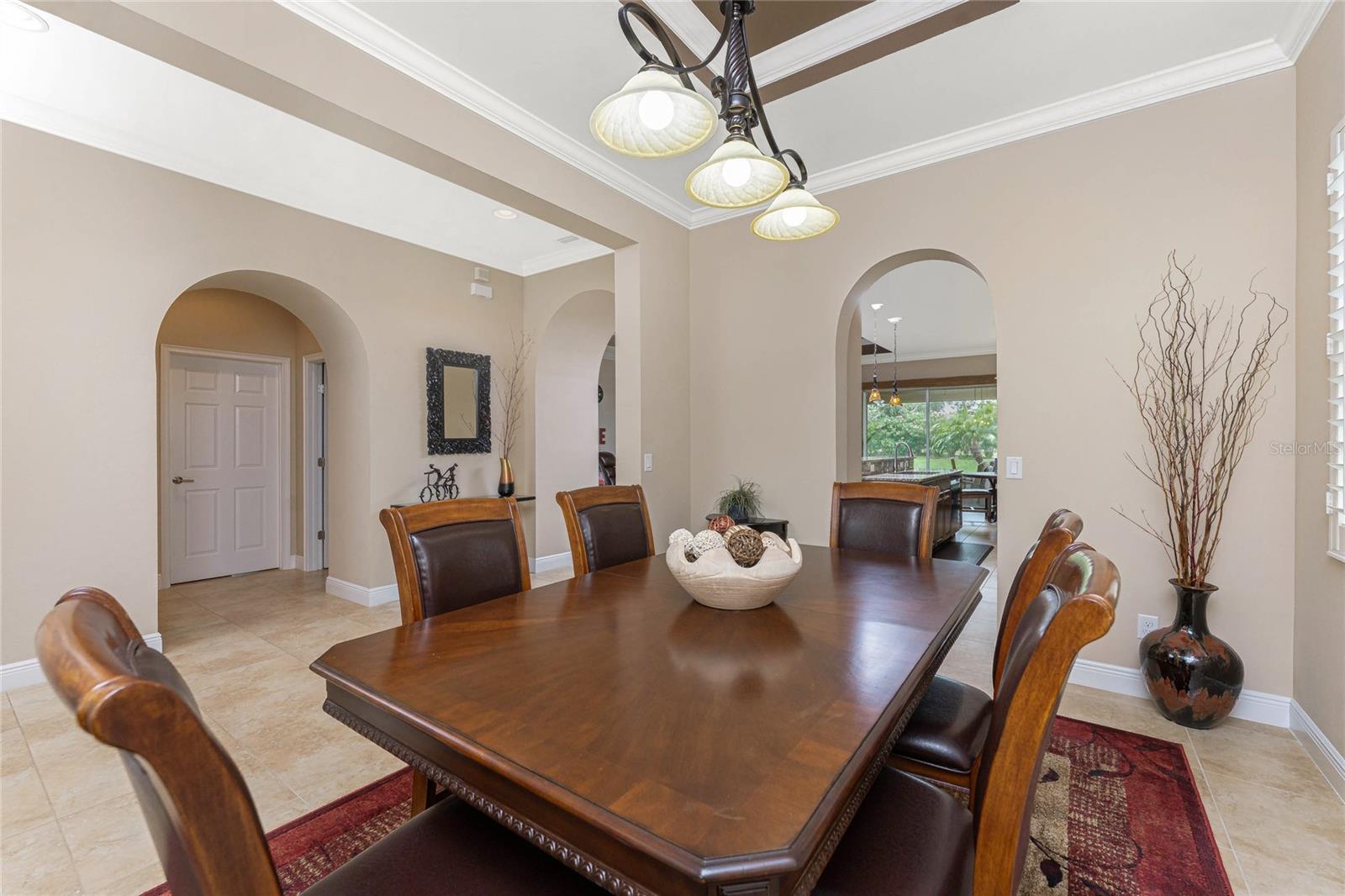 Image 11 of 92 For 110 Palazzo Court