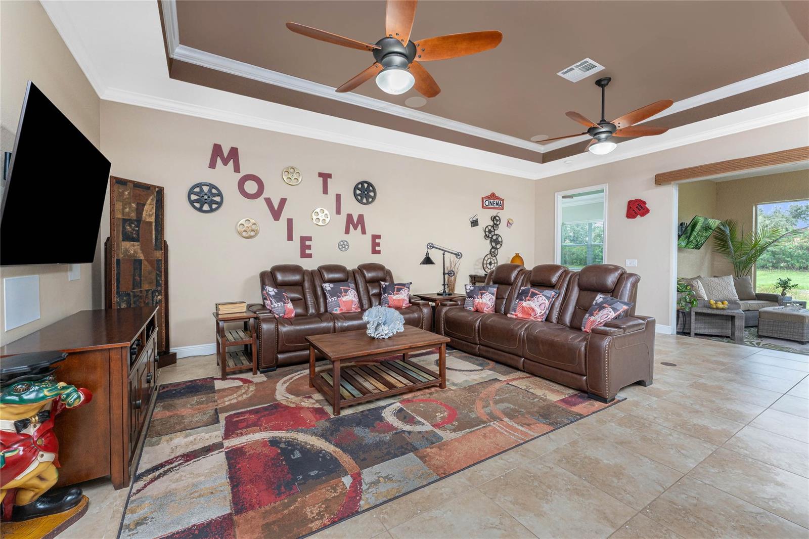 Image 14 of 92 For 110 Palazzo Court
