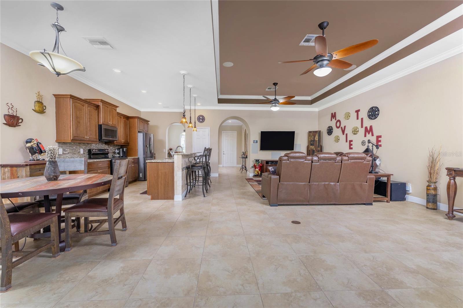 Image 16 of 92 For 110 Palazzo Court