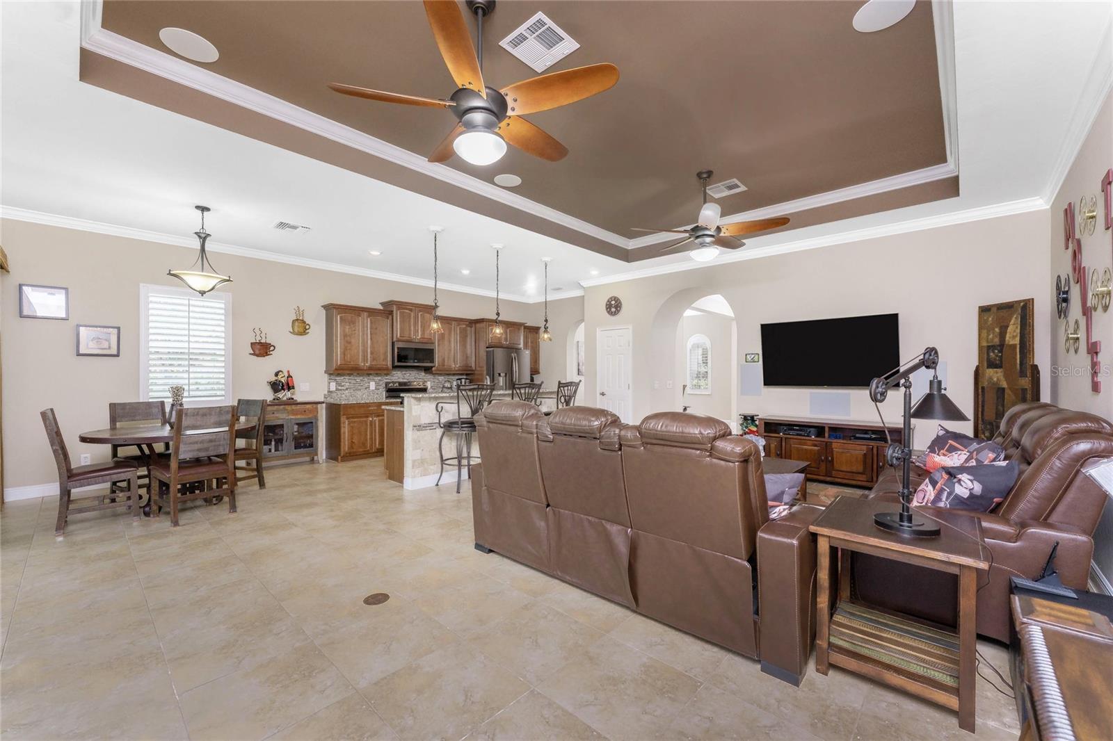 Image 17 of 92 For 110 Palazzo Court