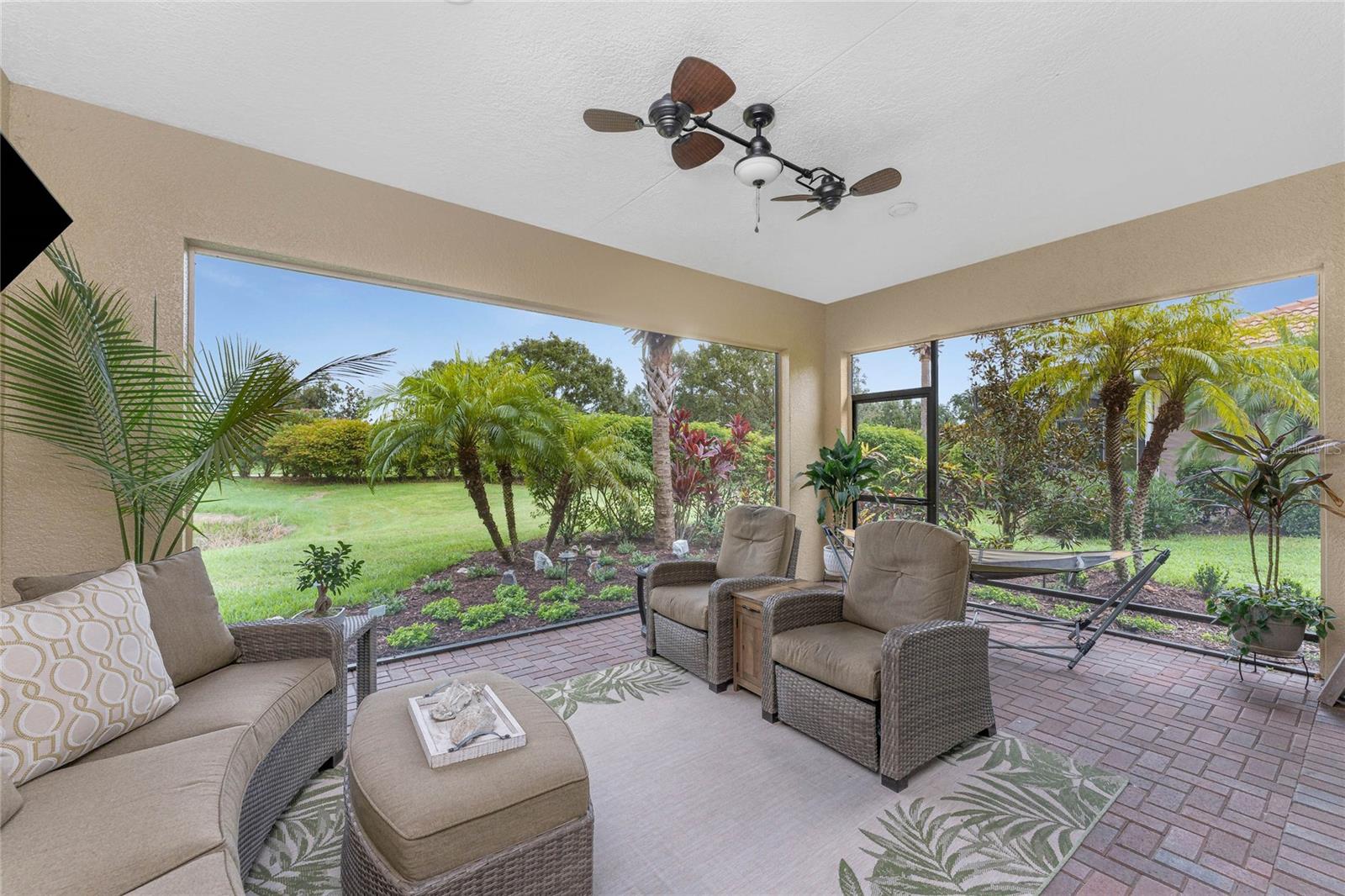Image 47 of 92 For 110 Palazzo Court