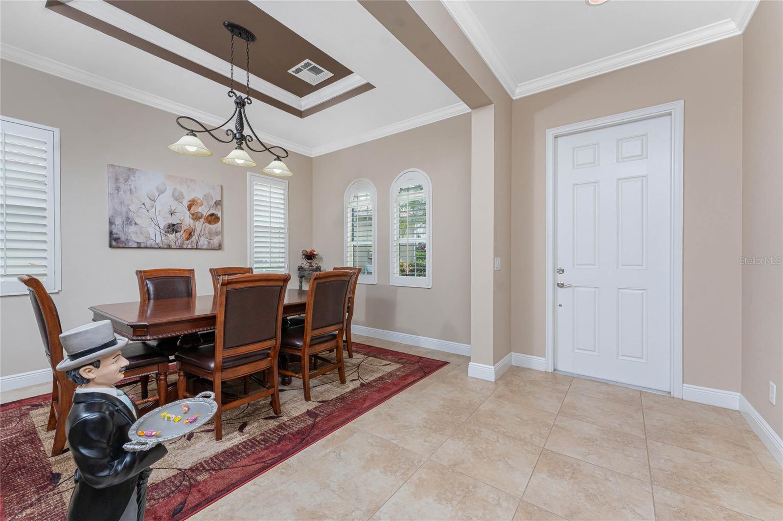 Image 6 of 92 For 110 Palazzo Court