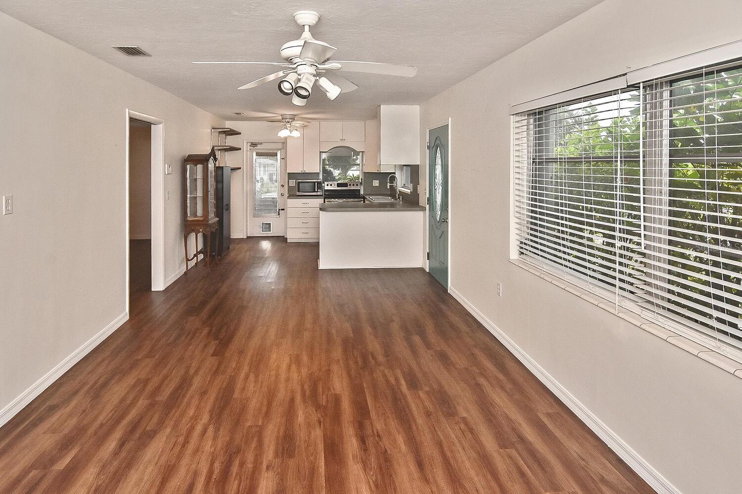 Image 3 of 21 For 2306 9th Street E