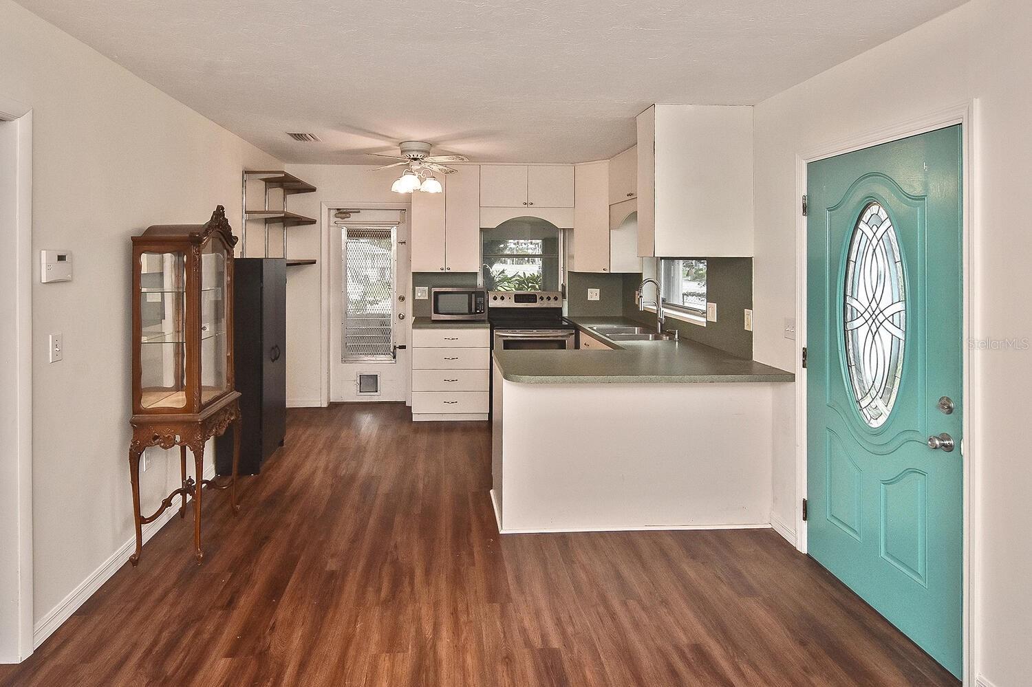 Image 7 of 21 For 2306 9th Street E