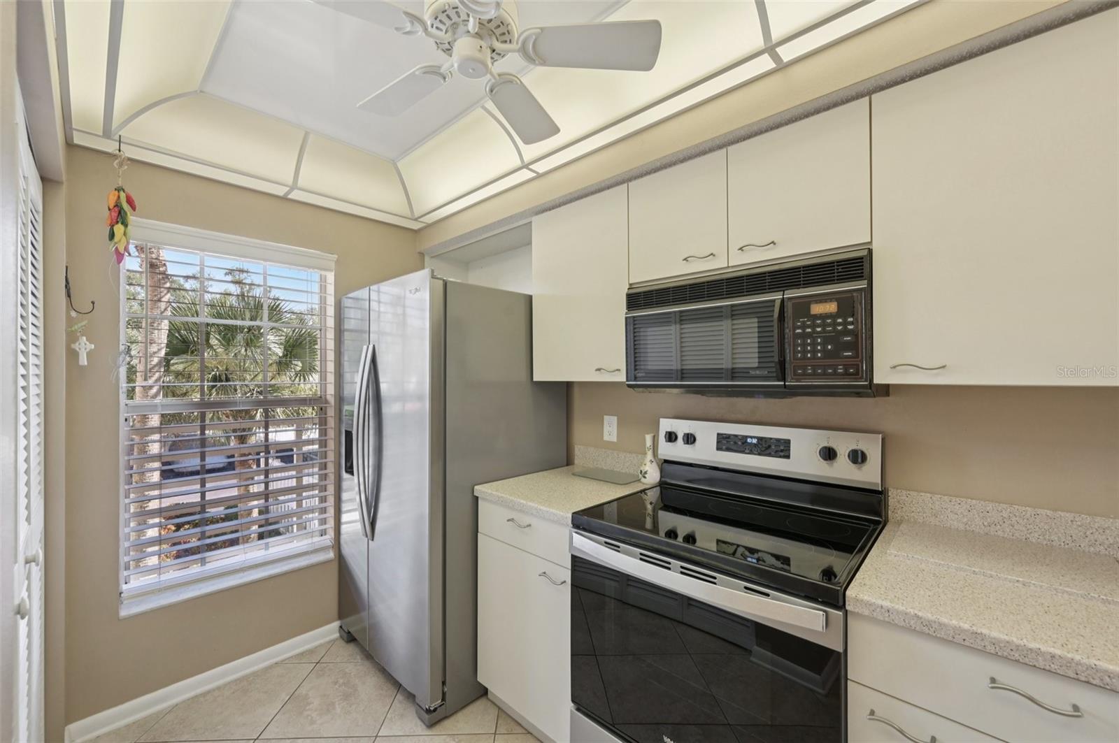 Image 13 of 56 For 824 Wexford Boulevard 824